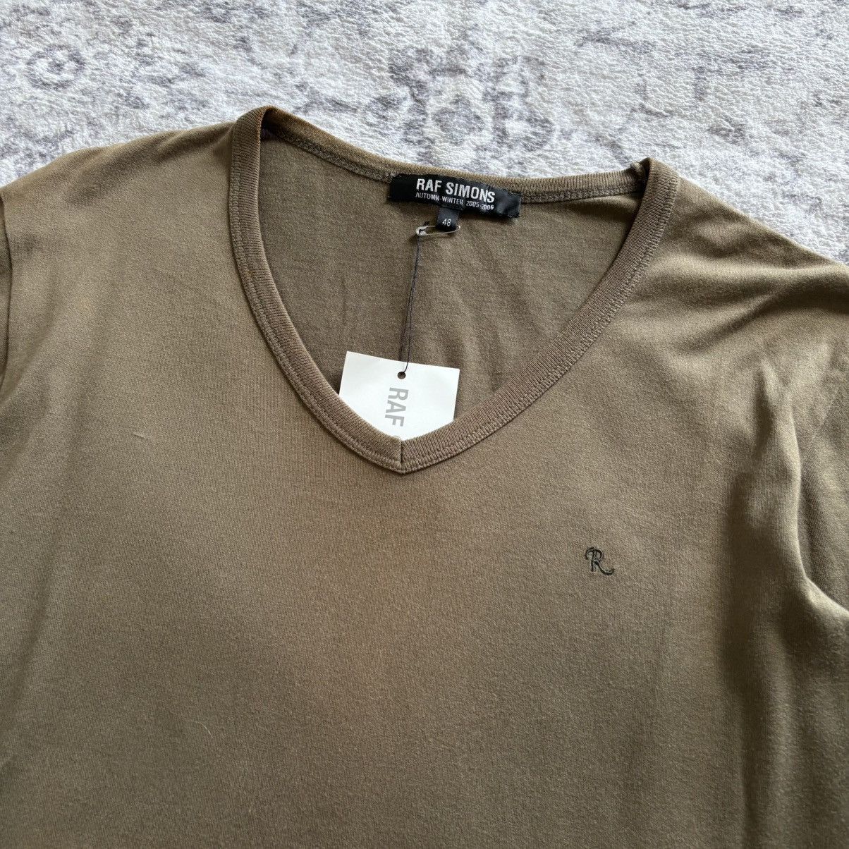 Raf Simons Raf Simons AW05 “R” Logo V-Neck Long Sleeve T-Shirt Green Size US S / EU 44-46 / 1 - 2 Thumbnail