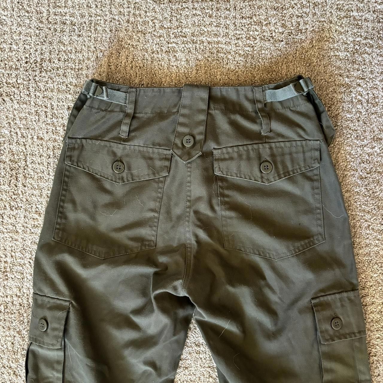 Urban Outfitters Urban Outfitters Green Cargo Pants Size 26" / US 2 / IT 38 - 4 Thumbnail