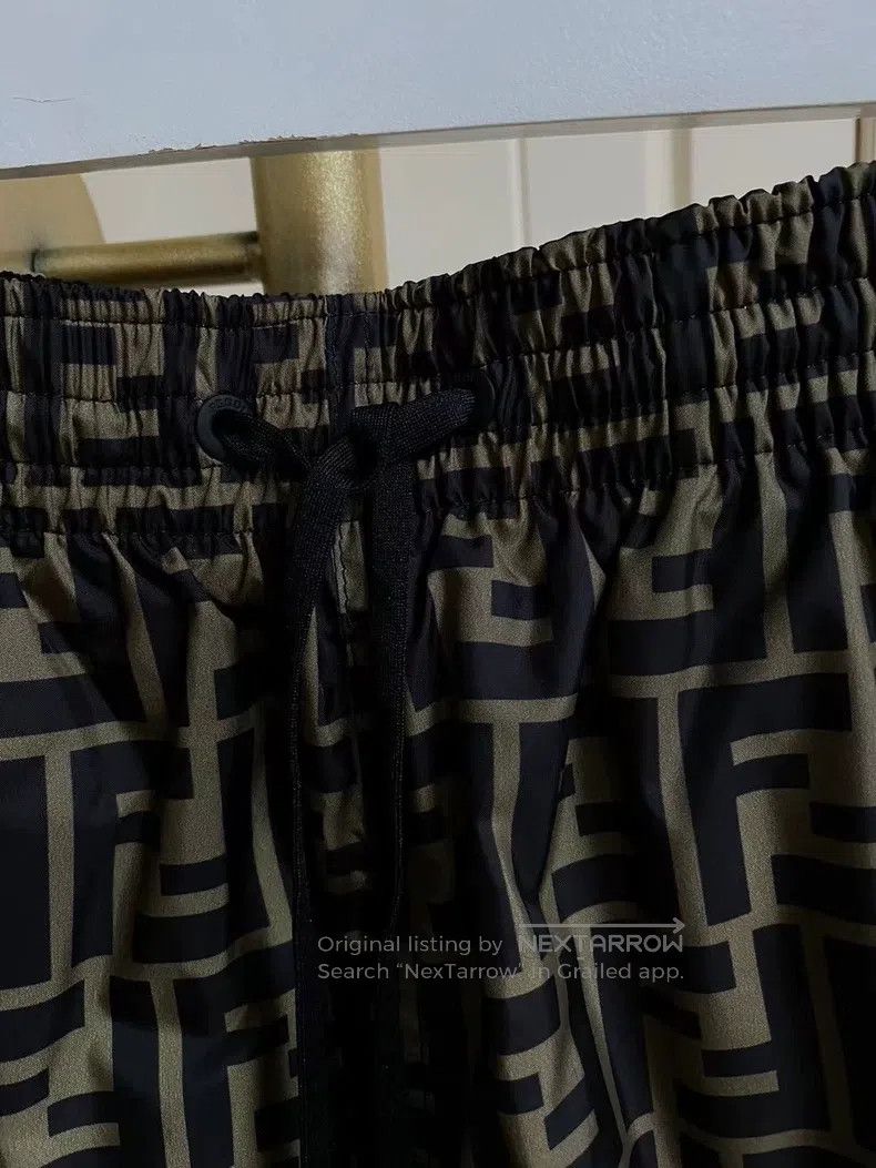 Fendi Fendi Shorts Size 28" / US 6 / IT 42 - 2 Thumbnail