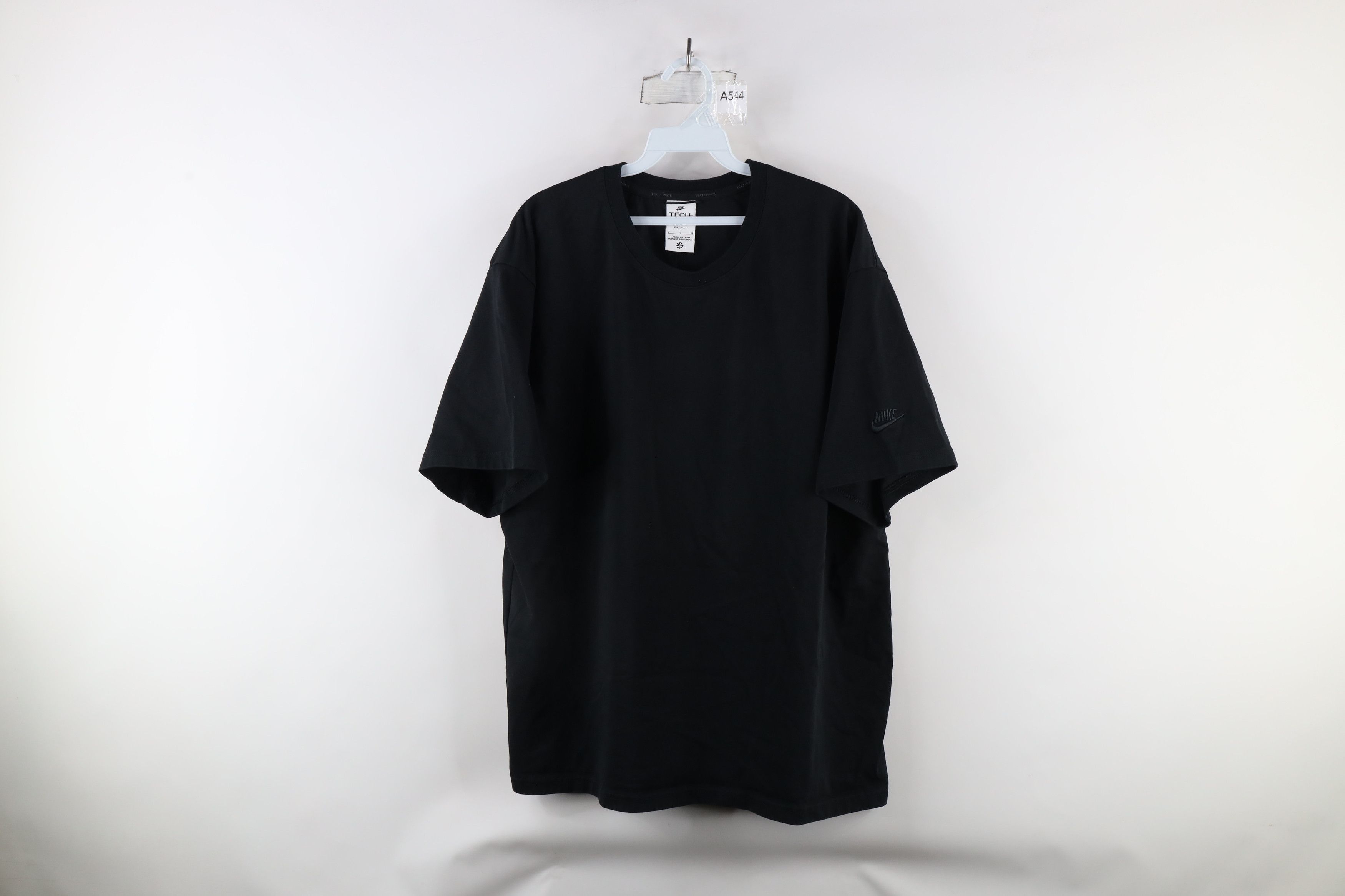 Nike × Vintage Nike Dri-Fit Spell Out Tech Pack Heavyweight T-Shirt Black Size US L / EU 52-54 / 3 - 1 Thumbnail