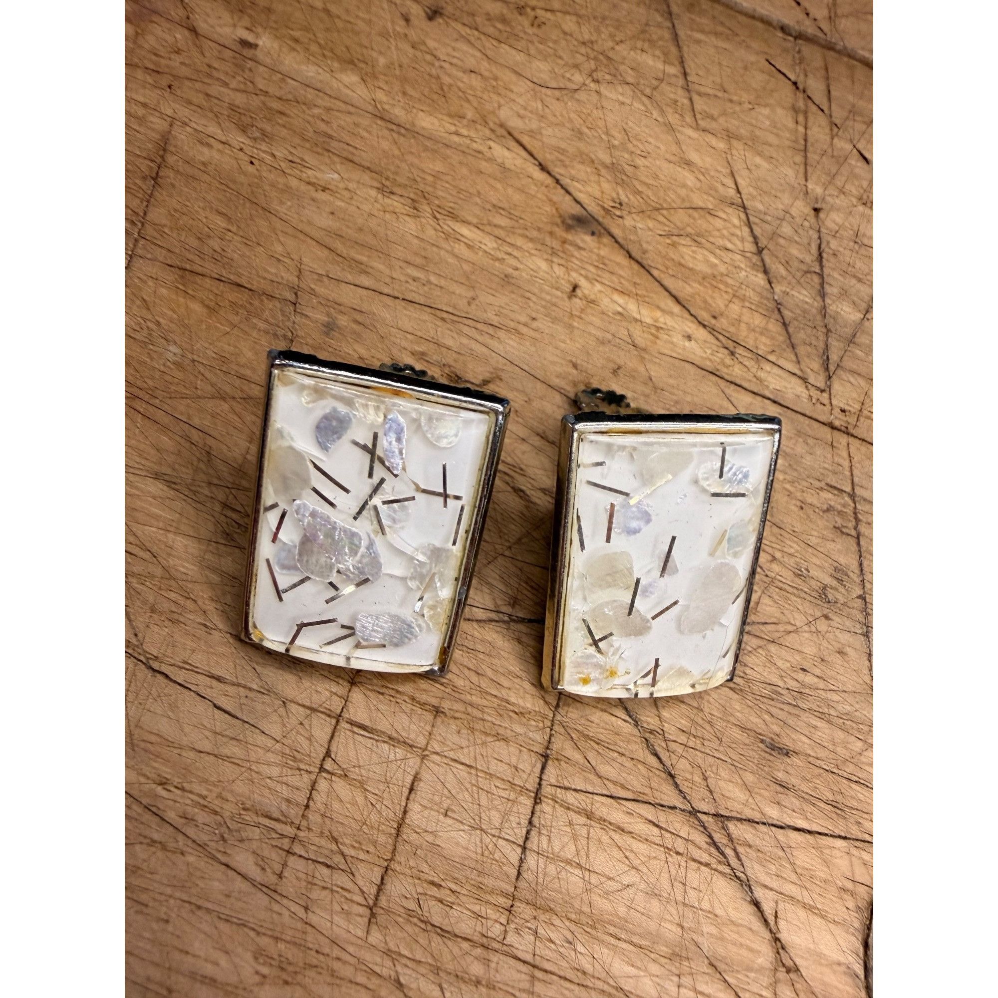 Other Vintage Silver-Tone Rectangular Clip-On Earrings With Shell Size ONE SIZE - 1 Thumbnail