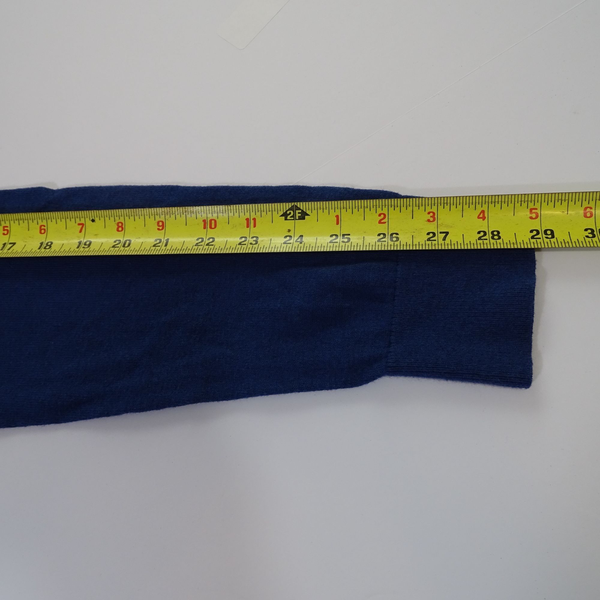 Banana Republic Banana Republic Luxe Sweater Men Blue V-Neck Pullover Size M Size US M / EU 48-50 / 2 - 9 Thumbnail