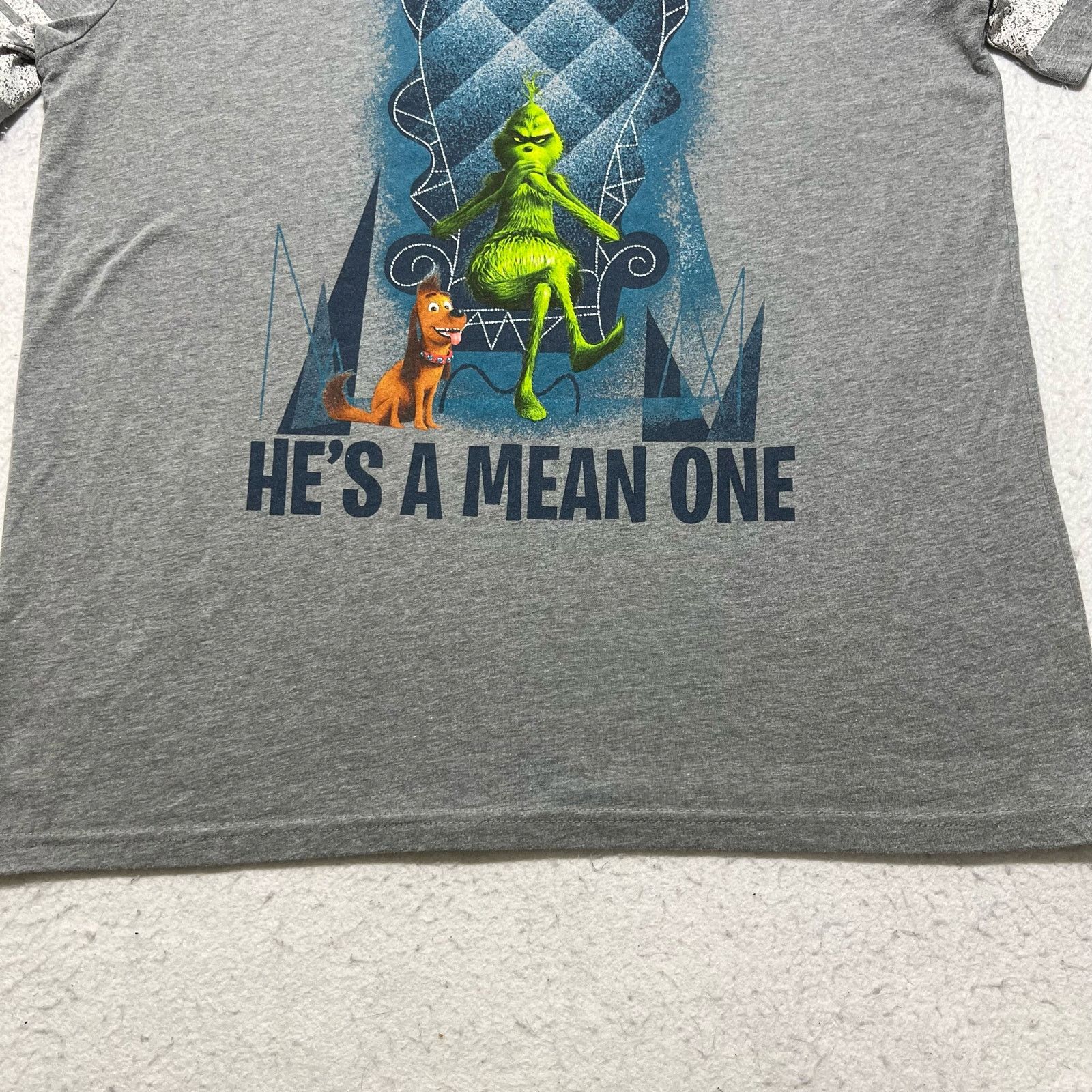 Universal Studios Universal Studios The Grinch Large Graphic T Shirt Size US L / EU 52-54 / 3 - 7 Thumbnail