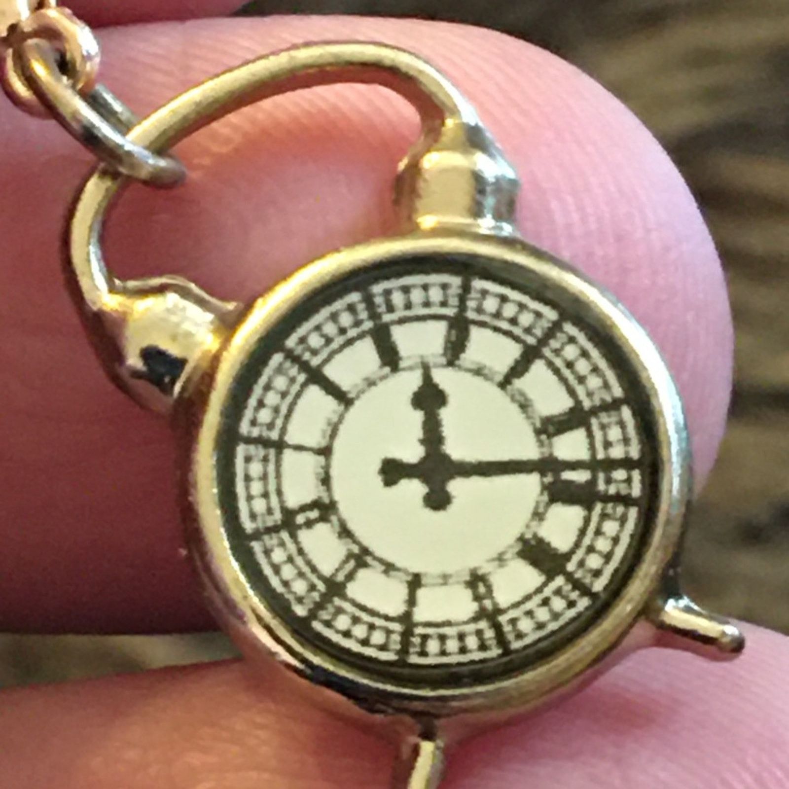 Jewelry Gold tone old time clock charm Size ONE SIZE - 2 Thumbnail