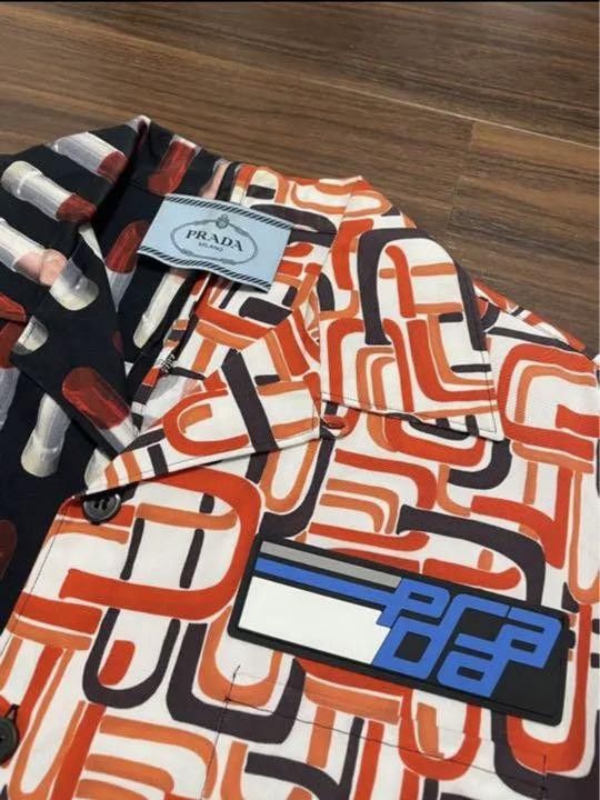 Prada PRADA lipstick print shirt AW2018 Size US S / EU 44-46 / 1 - 4 Thumbnail