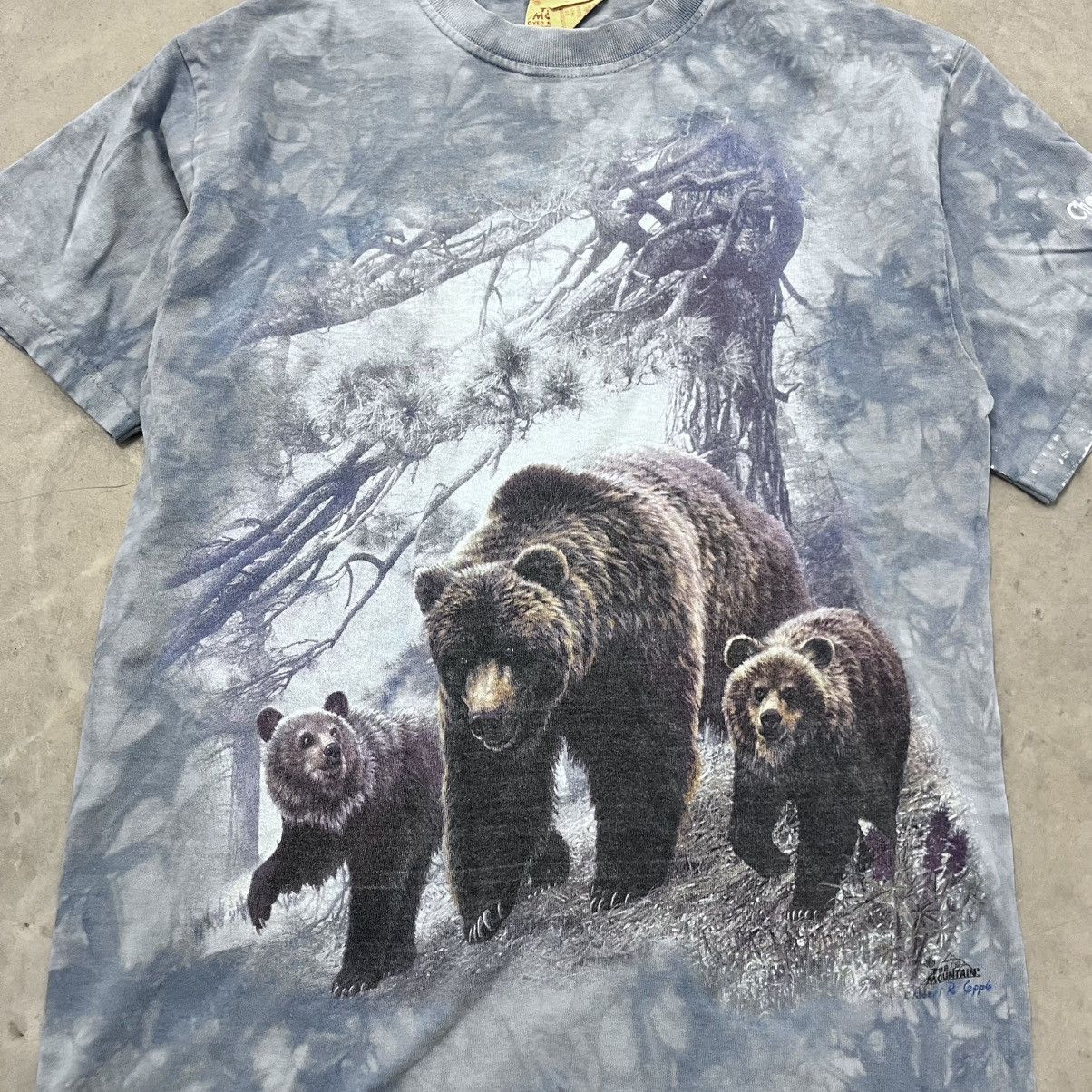The Mountain × Vintage Vintage The Mountain Grizzly Bear T Shirt Tie Dye Wash AOP Size US M / EU 48-50 / 2 - 3 Thumbnail