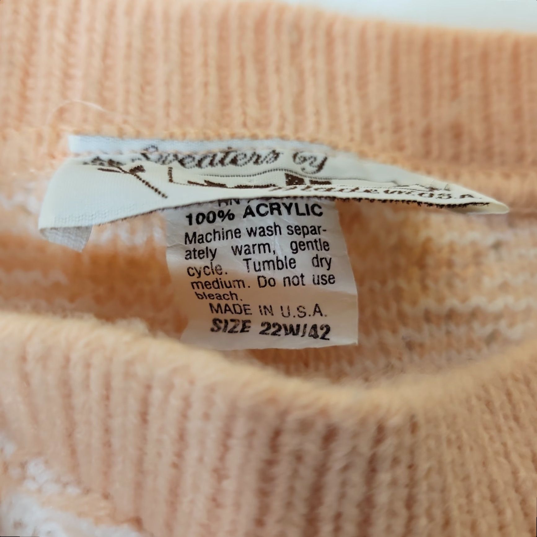 Vintage VTG Jolie Womens 22W Peach White Knit Geometric Pullover Crew Neck Long Sleeve Casual Made in USA Mens? No. Size 3XL / US 20-22 - 5 Thumbnail