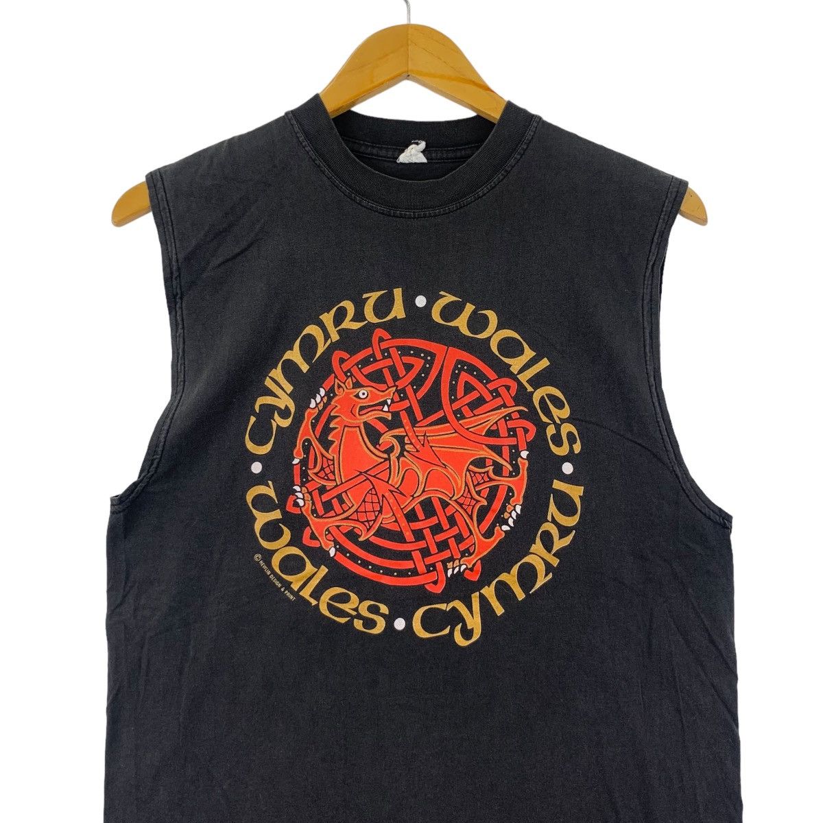 Vintage Vintage CYMRU WALES DRAGON Crest Tank Top Tee Shirt Size S / US 4 / IT 40 - 2 Thumbnail