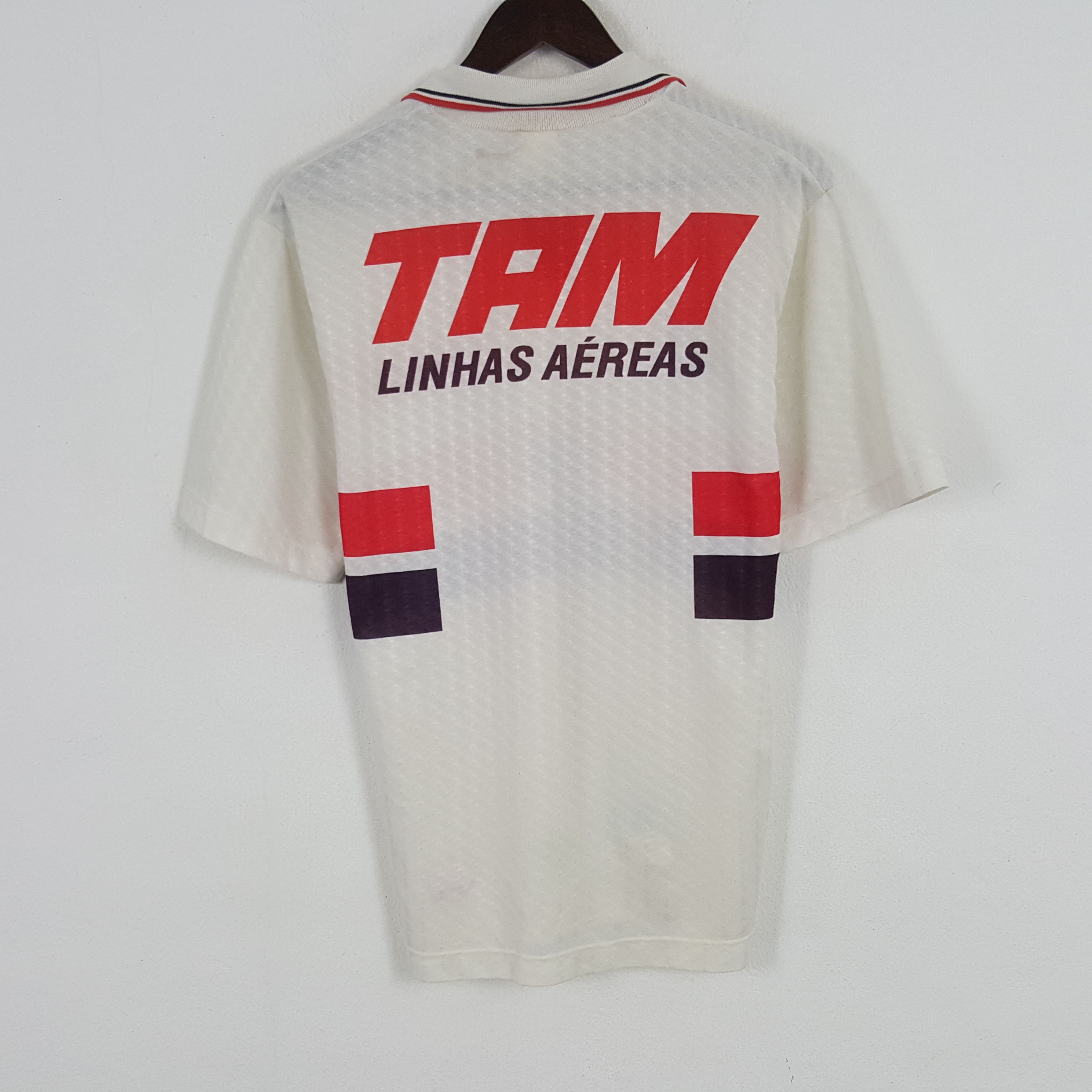 Vintage Vintage Tam Linhas Aeres Polos Shirt Size US M / EU 48-50 / 2 - 1 Thumbnail