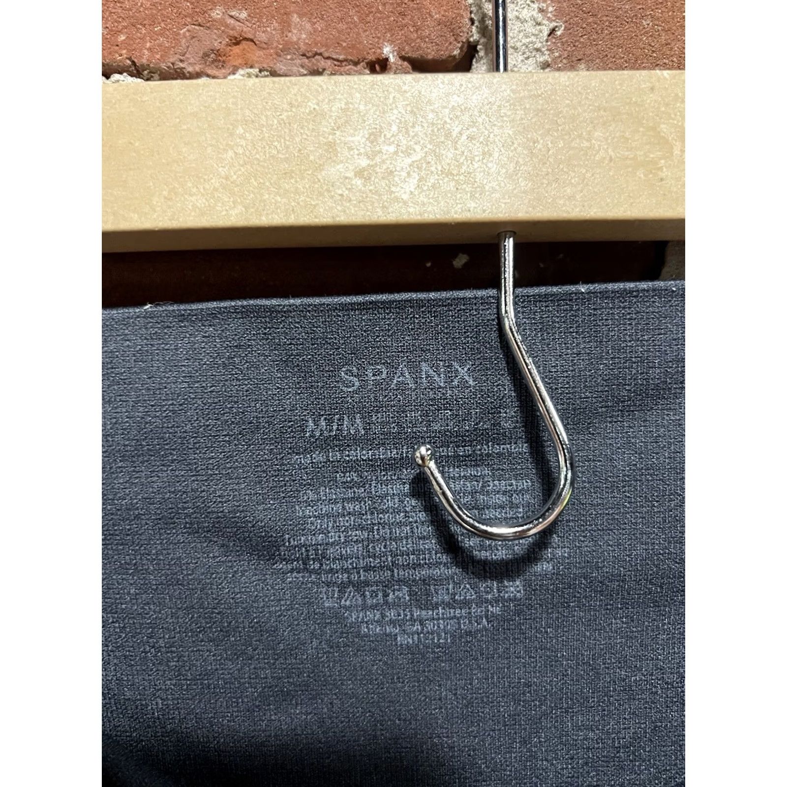 Spanx Spanx Womens Blue Camo Cropped Leggings Size Medium Size 32" / US 10 / IT 46 - 3 Thumbnail