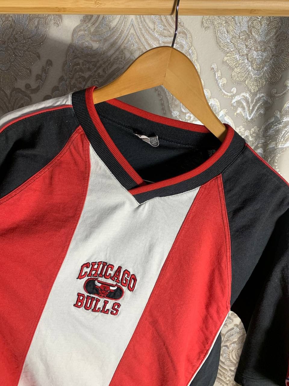 Champion VERY RARE CHAMPION CHICAGO BULLS RETRO T-SHIRT JORDAN 90s Size US XL / EU 56 / 4 - 3 Thumbnail