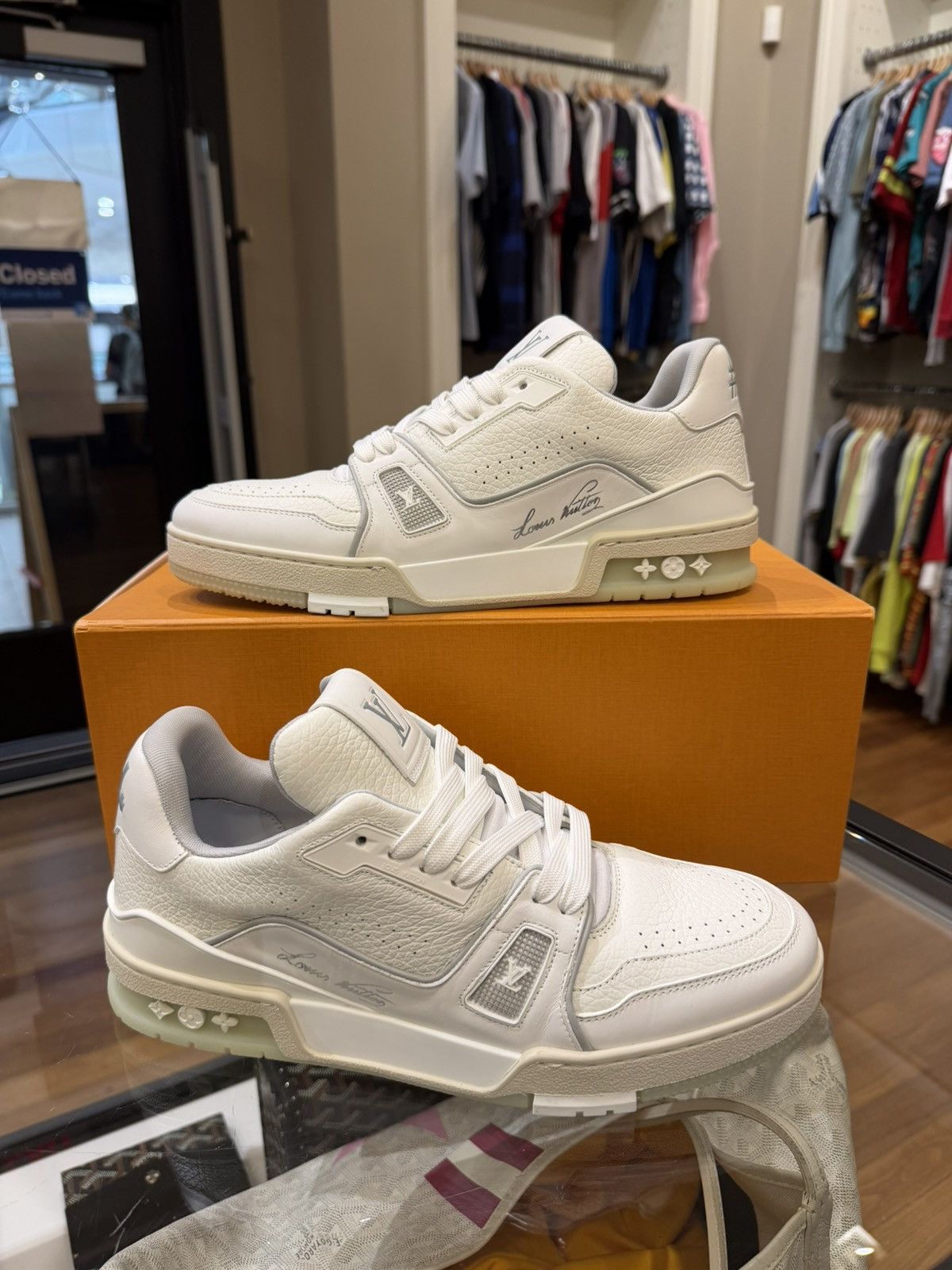 Louis Vuitton Louis Vuitton LV Trainer - White Size US 9 / EU 42 - 1 Thumbnail