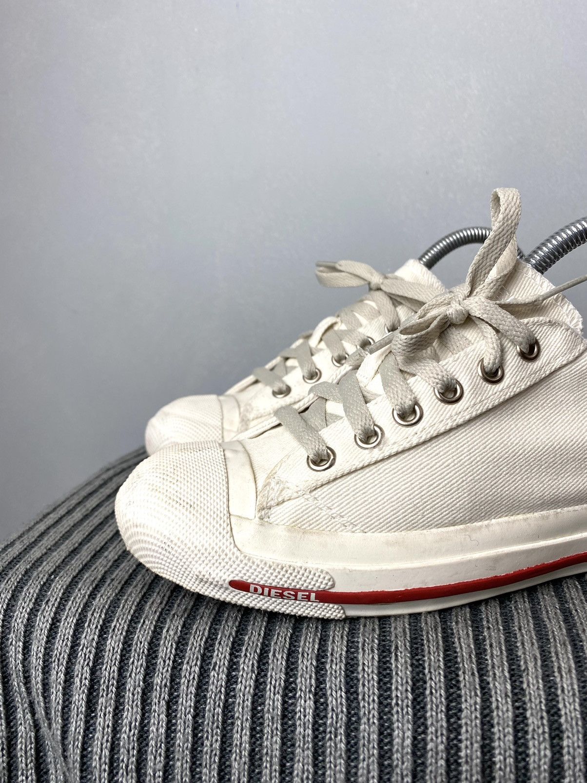 Diesel Vintage Diesel Low Top Design Denim Sneakers Bw Sport Size US 6 / IT 36 - 9 Thumbnail