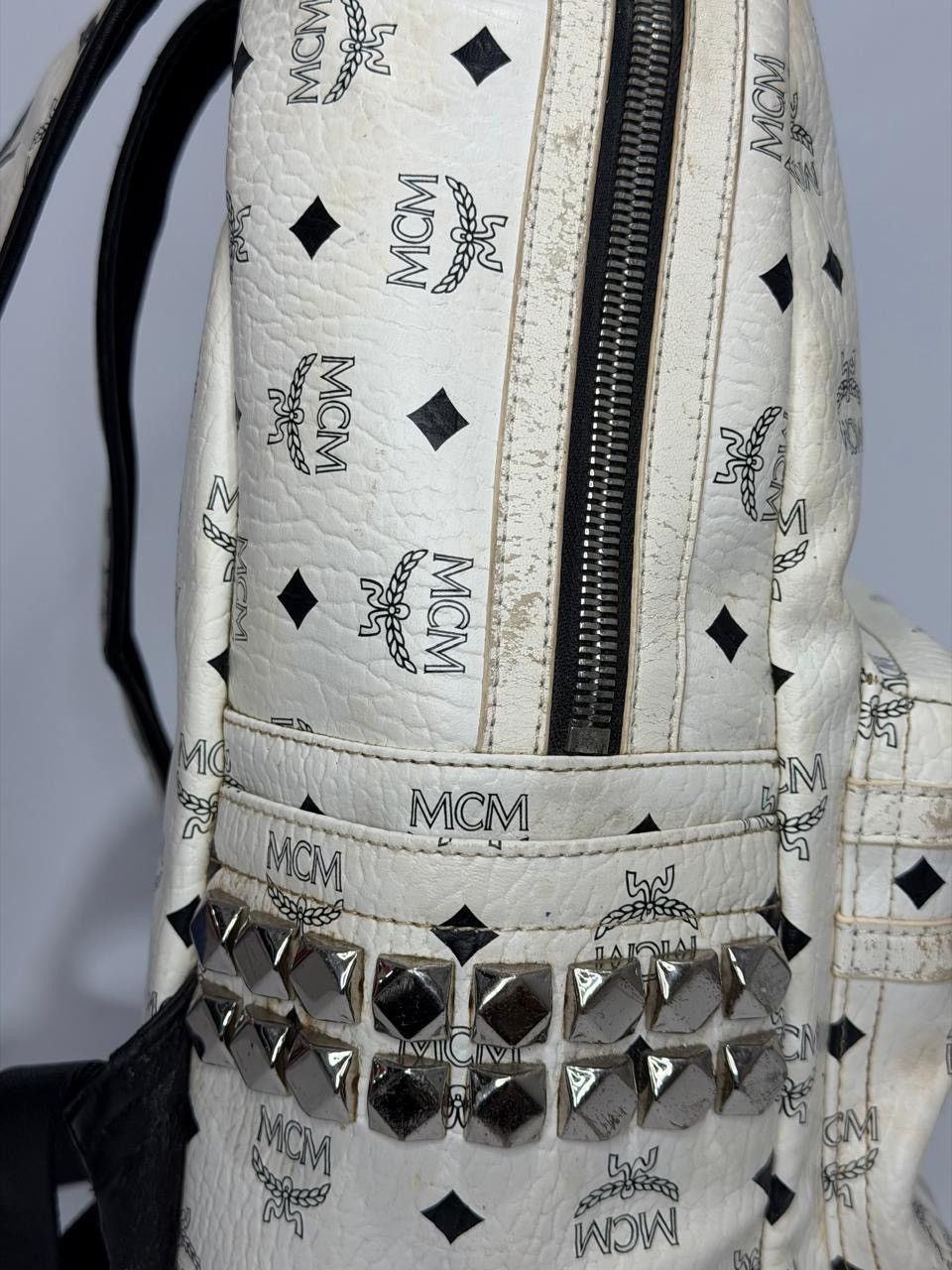 MCM MCM White Visetos Coated Canvas Stark Studs Backpack Size ONE SIZE - 4 Thumbnail