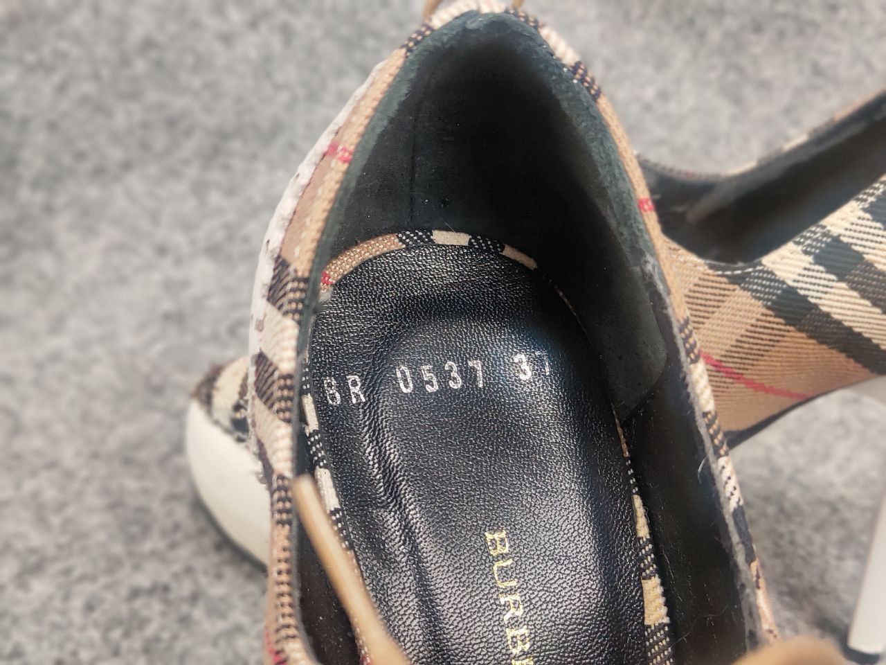 Burberry Vintage Burberry London Nova Check Leather Heels Shoes Y2K Size US 7 / IT 37 - 23 Thumbnail