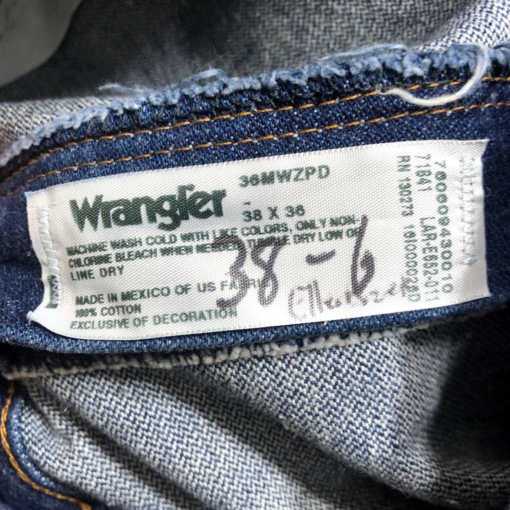 Wrangler VINTAGE Wrangler 36MWZ Jeans Men 5-Pocket Denim Slim Straight 38x36 Cowboy Cut Western Blue 80s 90s Cowboys Mens Size US 38 / EU 54 - 7 Thumbnail