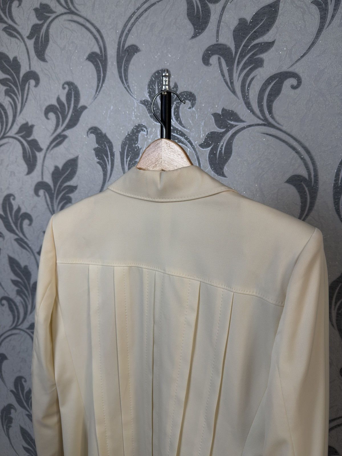 Yves Saint Laurent YVES SAINT LAURENT RIVE GAUCHE BEIGE BLAZER JACKET LANA WOOL Size M / US 6-8 / IT 42-44 - 24 Thumbnail