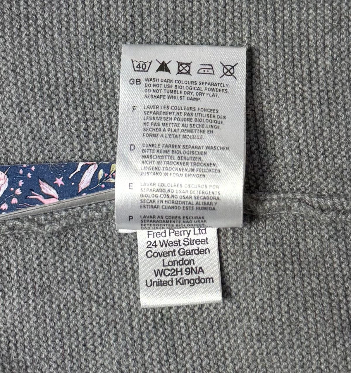 Fred Perry Fred Perry Cotton Knit V-neck Sweater Small Logo Size US XL / EU 56 / 4 - 11 Thumbnail