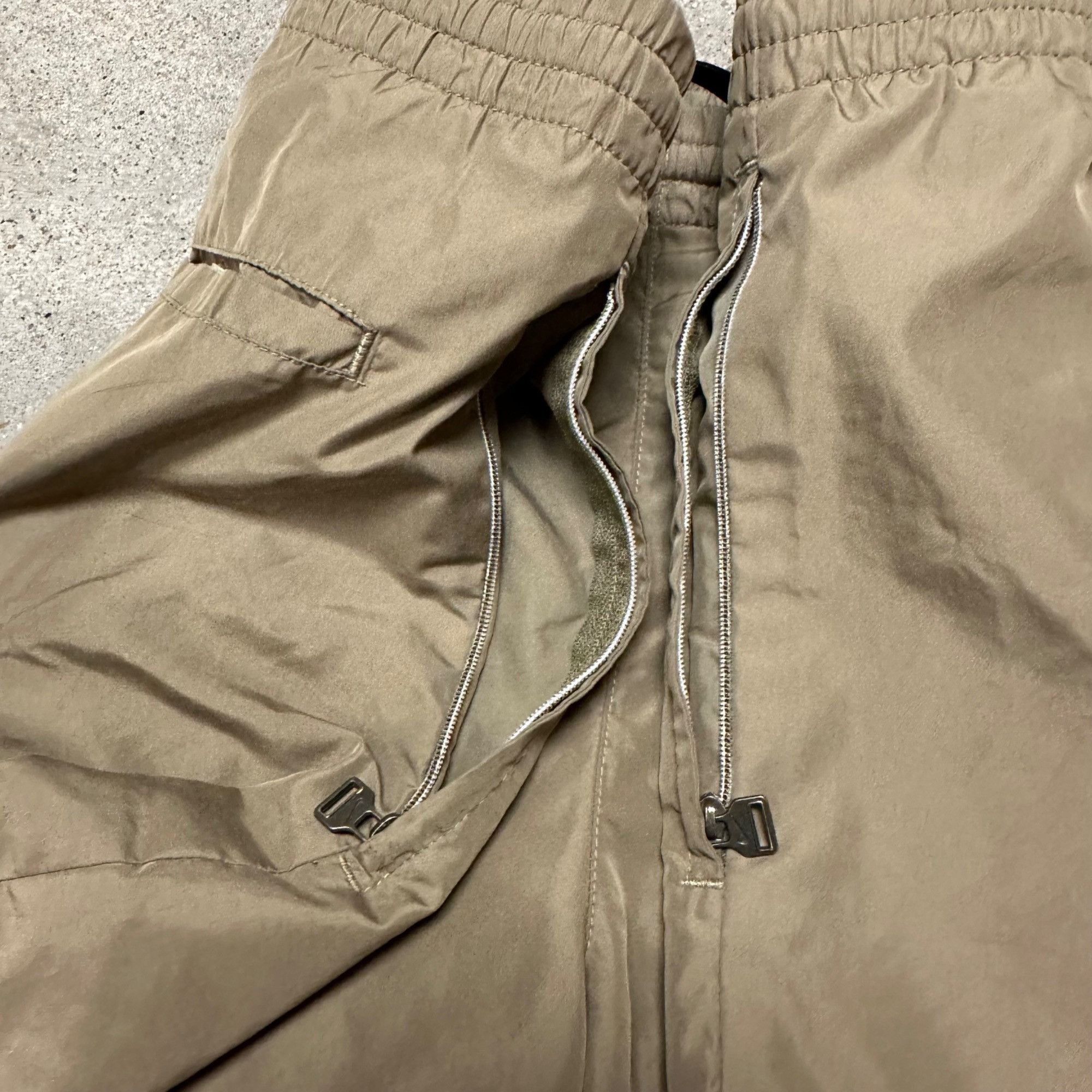 Nike × Vintage Vintage Nike Embroidered Swoosh Brown Nylon Shorts Size US 34 / EU 50 - 3 Thumbnail