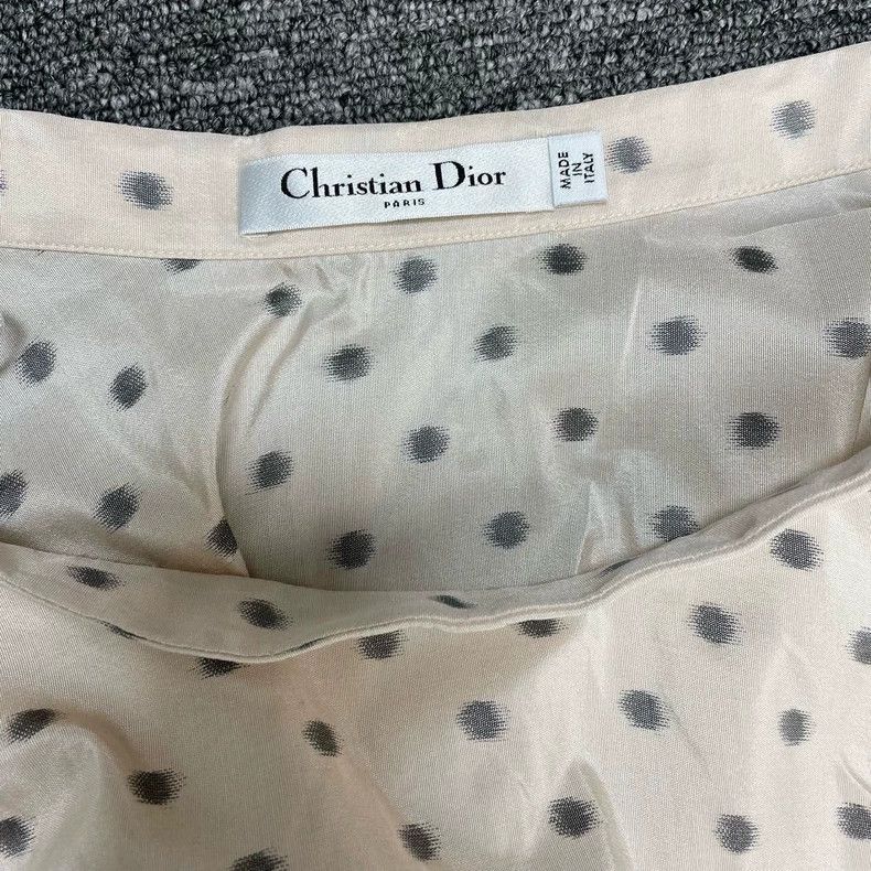 Dior Dior Beige polka dot pleated skirt 2505-Nextarrow Size 25" / US 0 / IT 36 - 6 Thumbnail