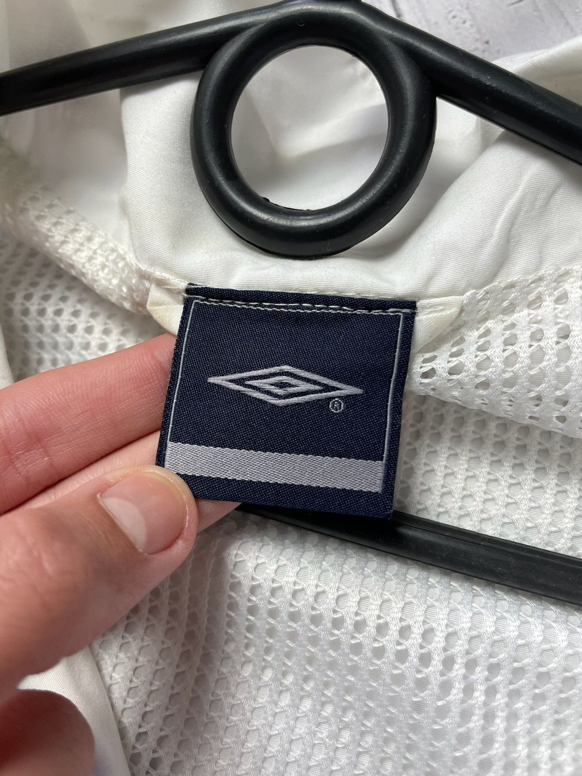 Umbro Vintage Umbro light jacket size L Y2K white Size US L / EU 52-54 / 3 - 6 Thumbnail