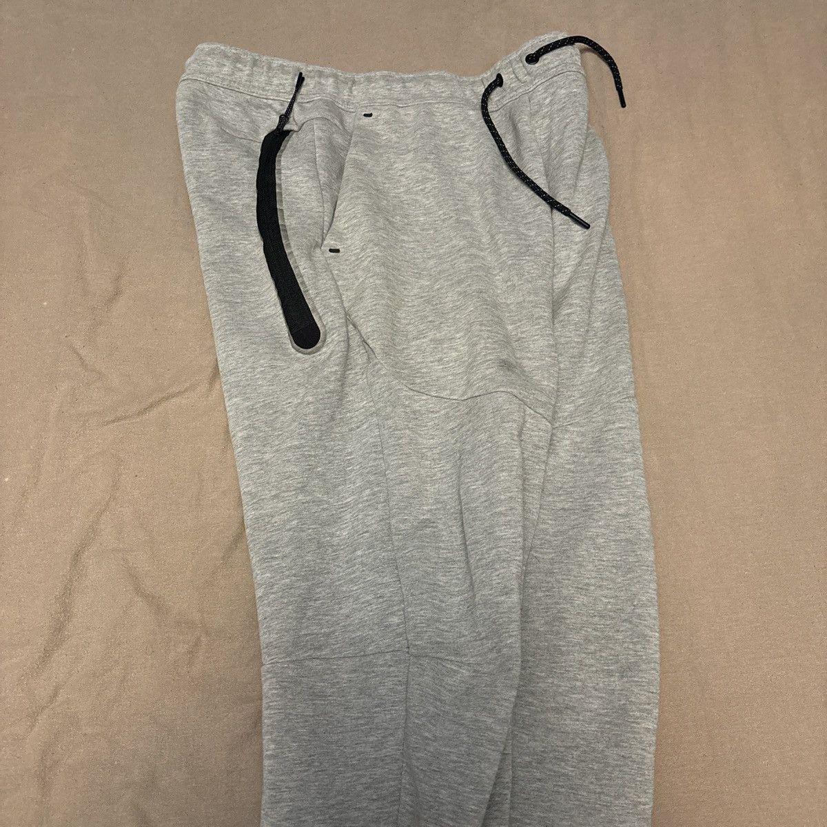 Nike Grey Nike tech pants Size US 32 / EU 48 - 2 Thumbnail