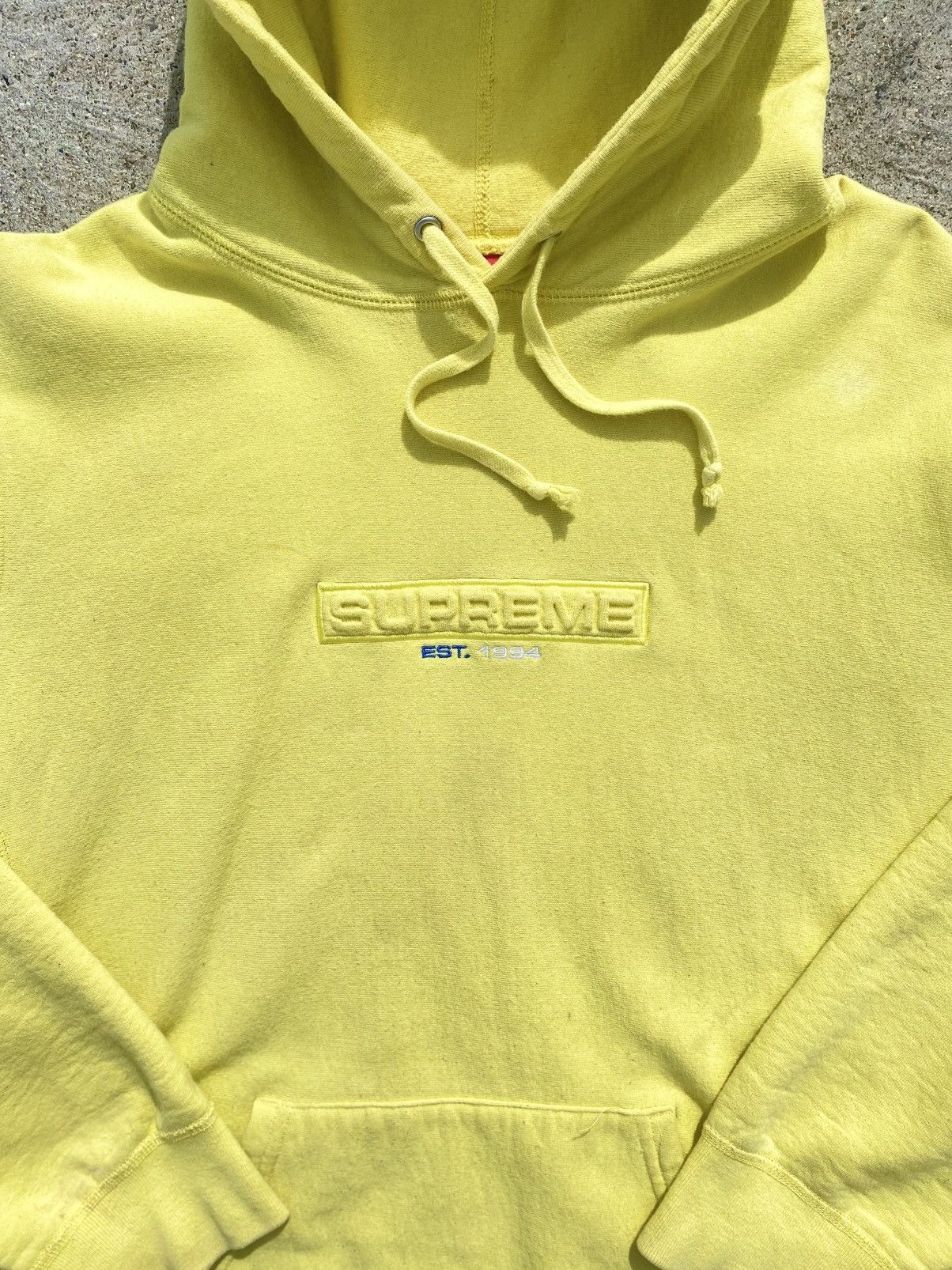Supreme Vintage Supreme Embossed Logo Hoodie Size US L / EU 52-54 / 3 - 2 Thumbnail