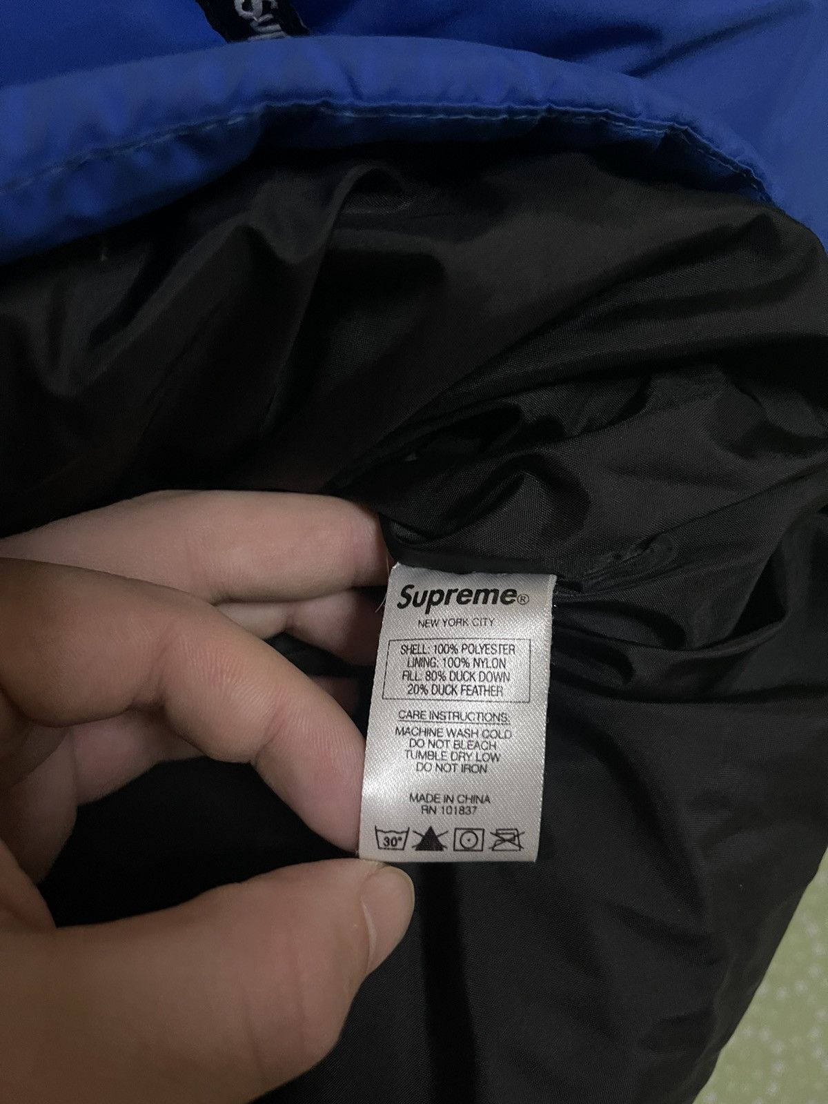 Supreme Supreme logo tape puffy jacket blue Size US L / EU 52-54 / 3 - 4 Thumbnail