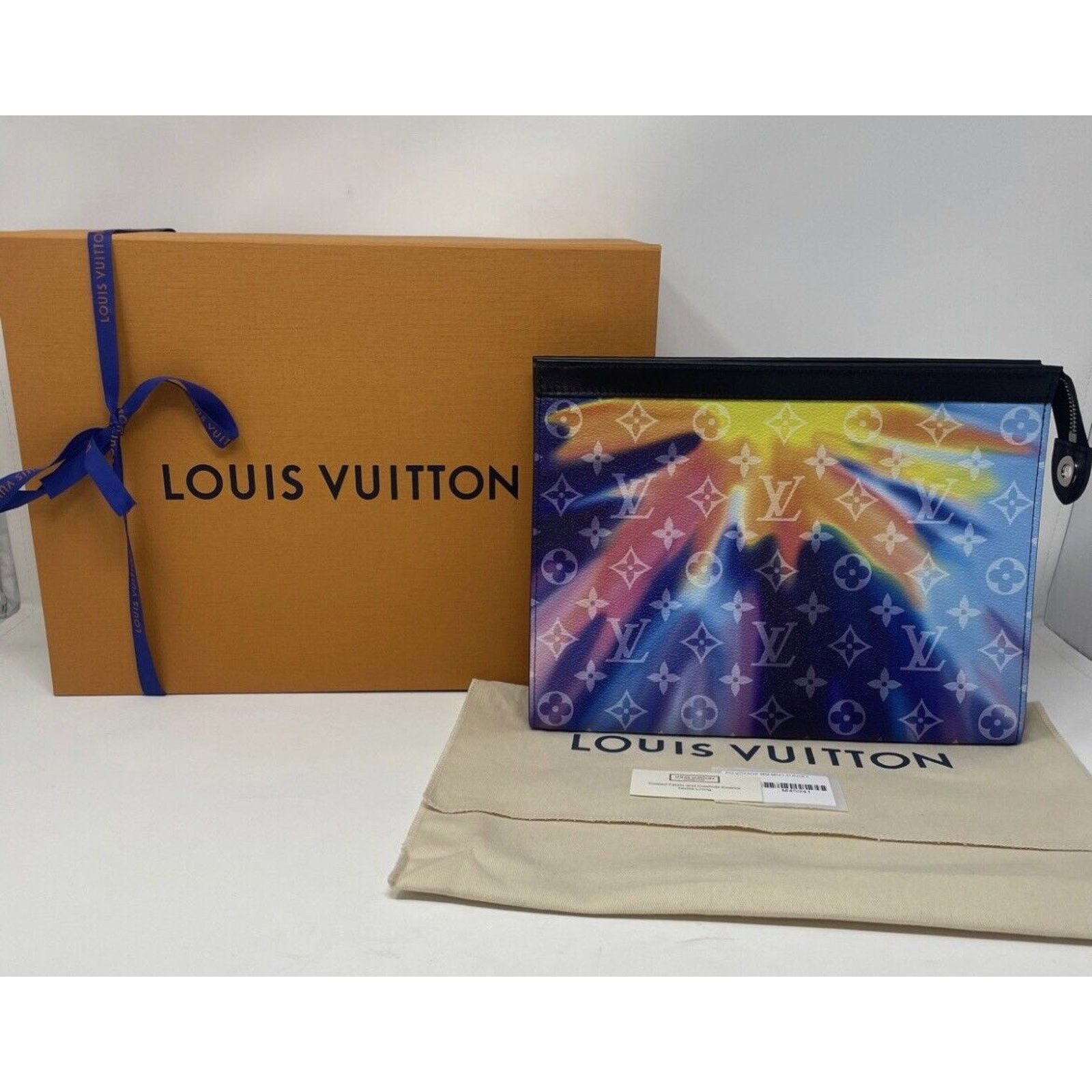 Louis Vuitton Louis Vuitton Pochette Voyage Toiletry Pouch Monogram Sunset Size ONE SIZE - 3 Thumbnail