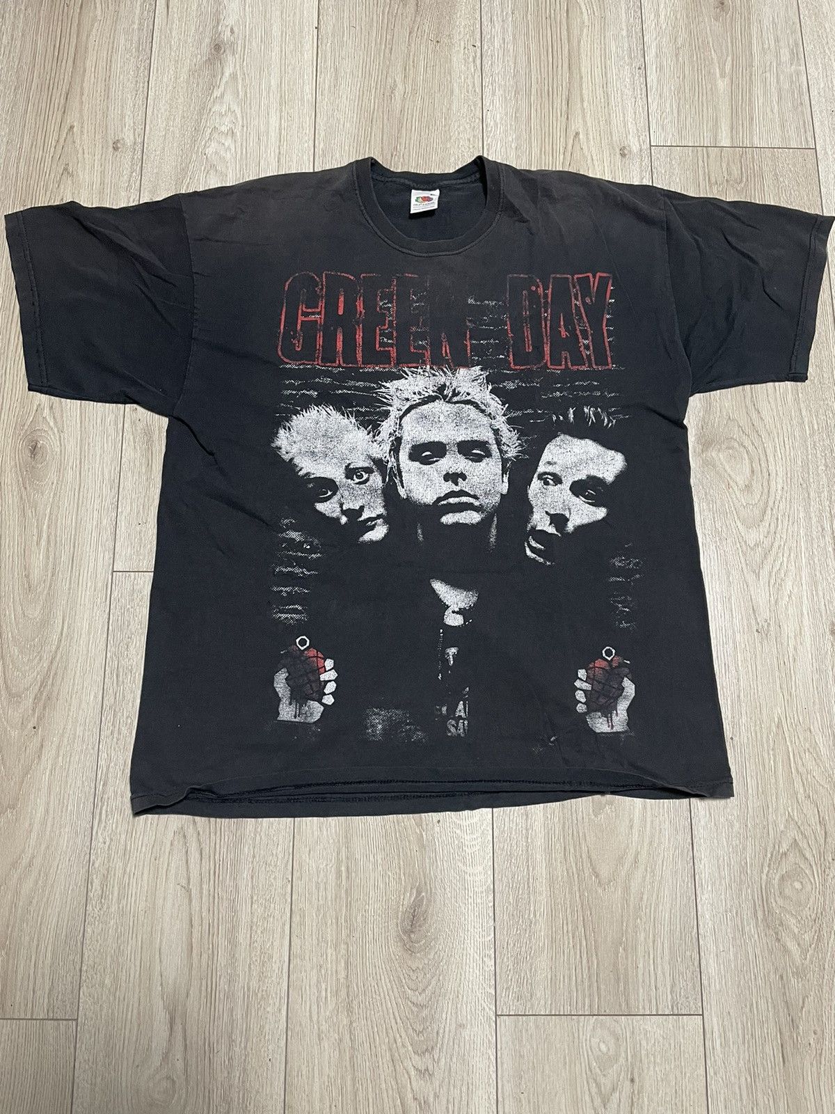 Band Tees × Vintage Green Day Vintage American Idiot AOP T Shirt Tee 2005 Back Size US XL / EU 56 / 4 - 3 Thumbnail