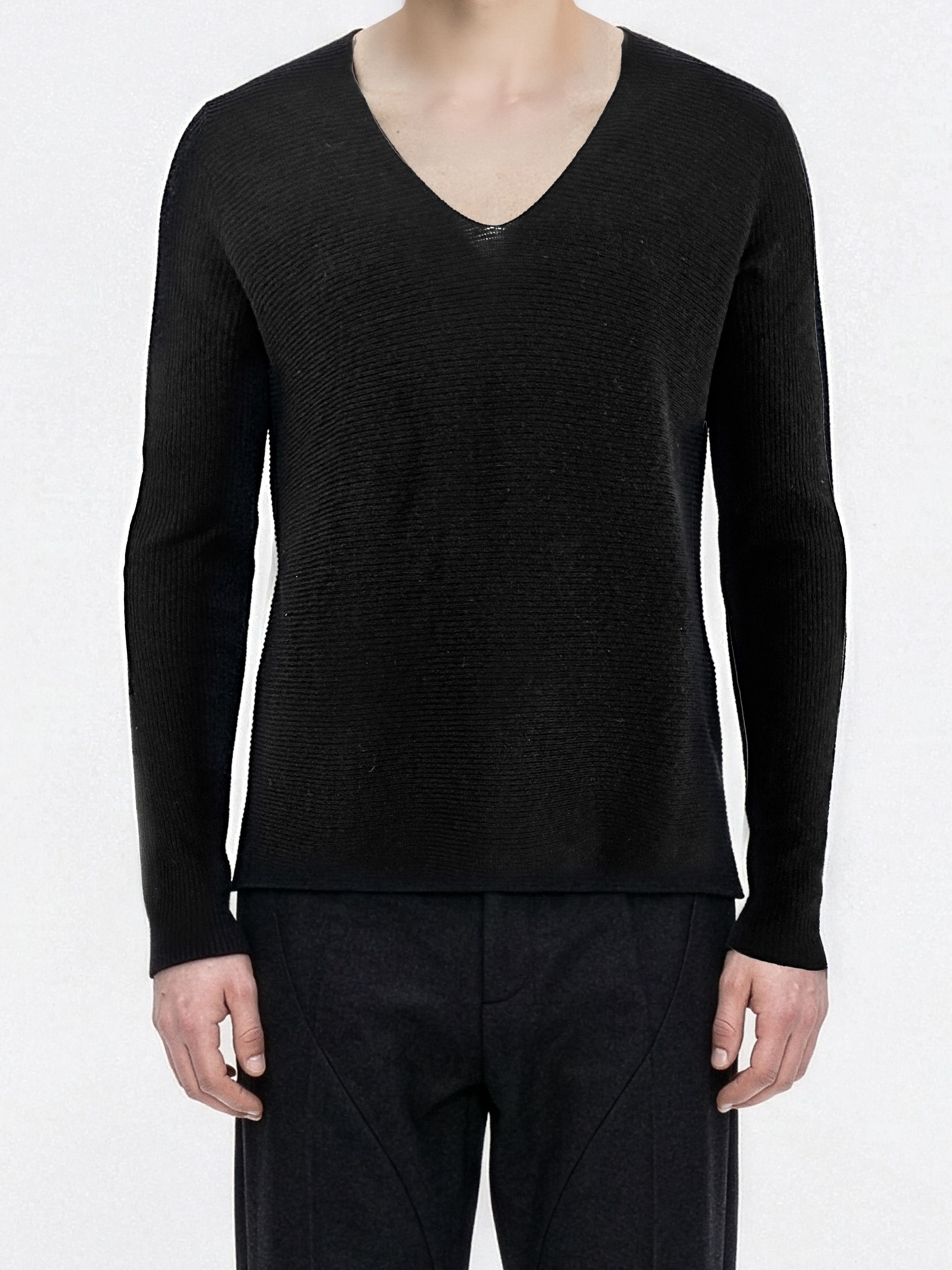 Burberry 100% Cashmere Ribbed Deep V-Neck Sweater Size US M / EU 48-50 / 2 - 1 Thumbnail