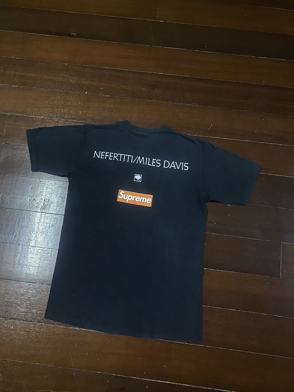 Supreme Vintage supreme miles davis nefertiti photo tee Size US M / EU 48-50 / 2 - 7 Thumbnail