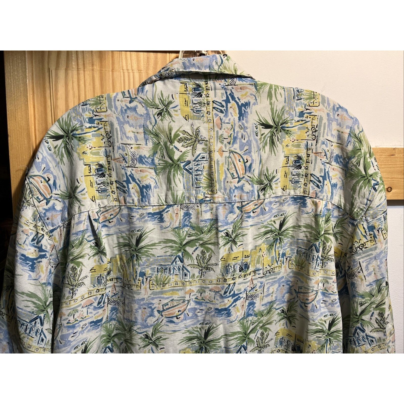Other Bermuda Bay 100% Silk Hawaiian Shirt Men's Large Blue Fish Size US L / EU 52-54 / 3 - 9 Thumbnail