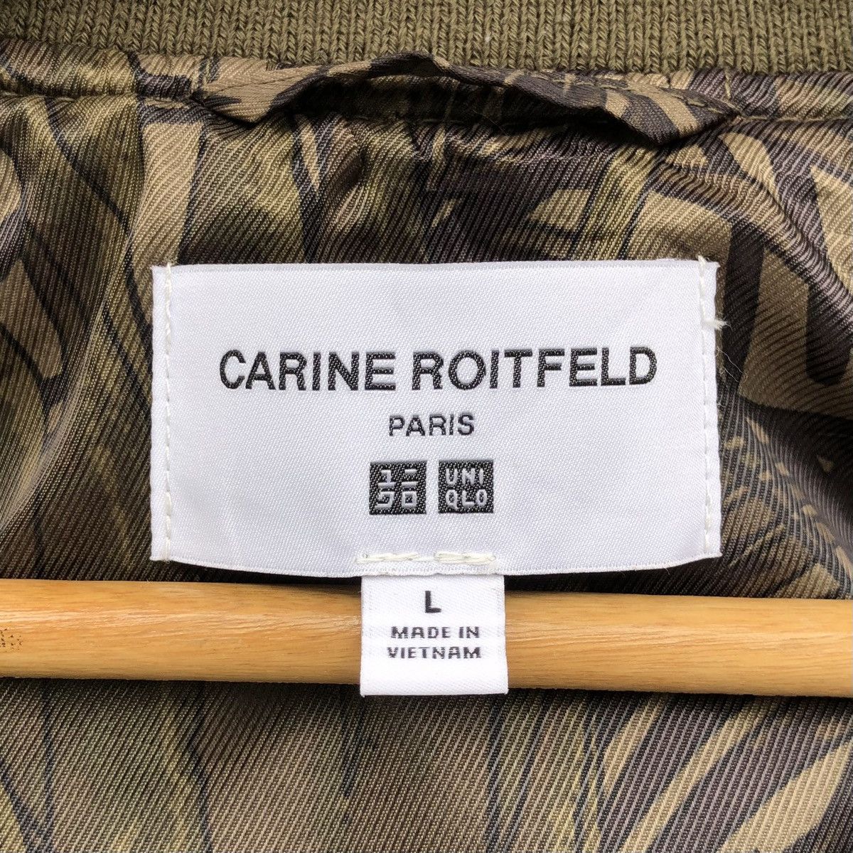 Uniqlo Uniqlo x Carine Roitfeld Crop Top Bomber Jacket Size M / US 6-8 / IT 42-44 - 15 Thumbnail
