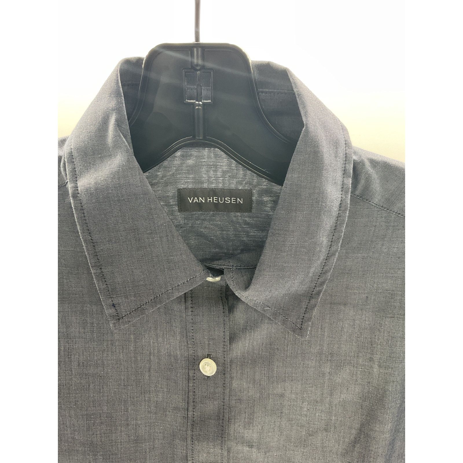 Van Heusen Van Heusen Women’s Button-up Dress Shirt - Size 4-6/S Size S / US 4 / IT 40 - 3 Thumbnail