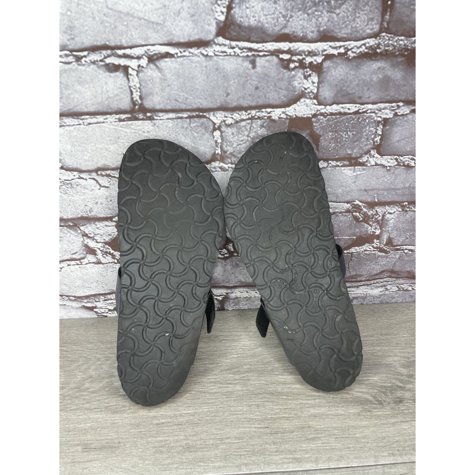 Birkenstock Birkenstock Gizeh Metallic Blue Leather Strap Sandals Women Size US 6 / IT 36 - 21 Thumbnail