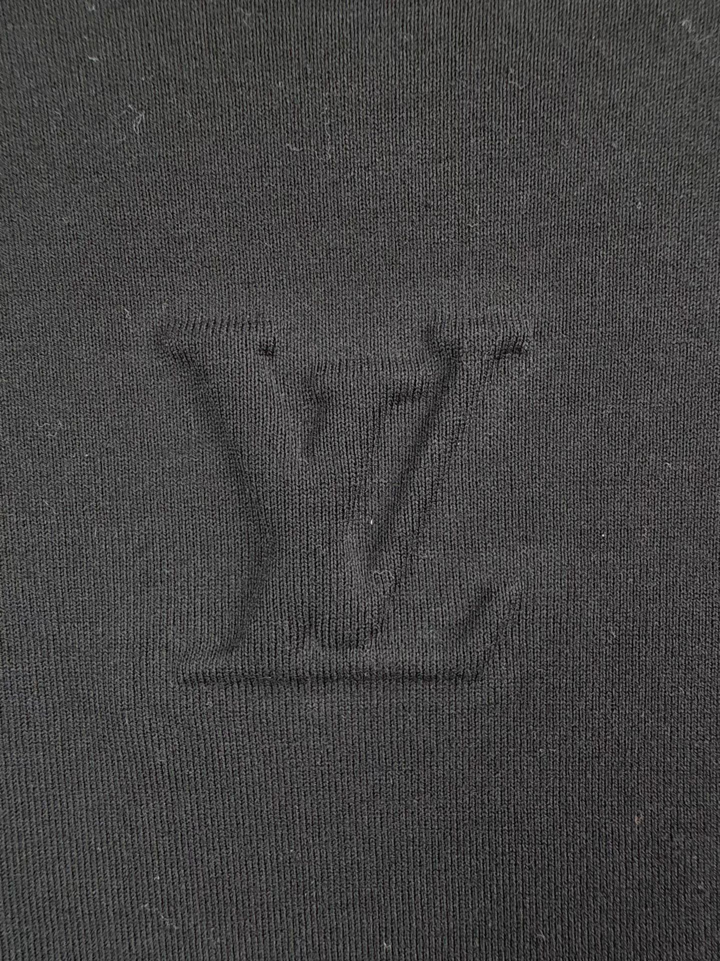 Louis Vuitton LOUIS VUITTON Chest Embossed Logo Short Sleeve K1 Size US XL / EU 56 / 4 - 3 Thumbnail