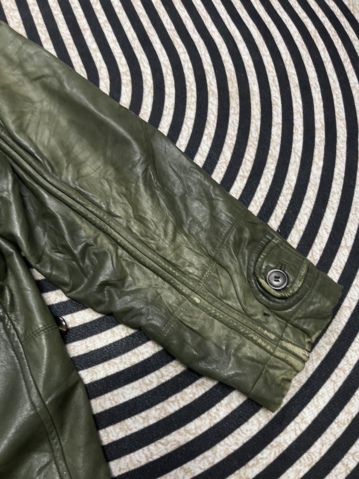 Issey Miyake VINTAGE 90s ISSEY MIYAKE SHEEPSKIN LEATHER JACKET DARK GREEN Size US M / EU 48-50 / 2 - 22 Thumbnail