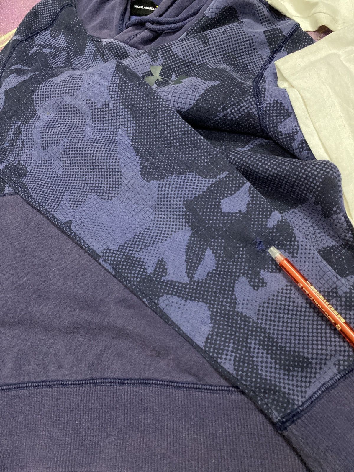 Japanese Brand × Under Armour DISTRESSED UNDER ARMOUR CAMOUFLAGE HOODIE Size US L / EU 52-54 / 3 - 11 Thumbnail