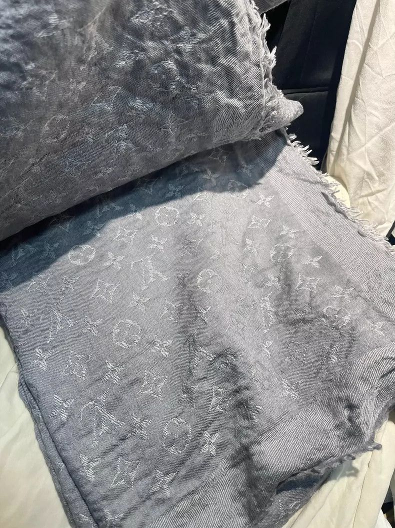 Louis Vuitton Louis Vuitton scarf Size ONE SIZE - 4 Thumbnail