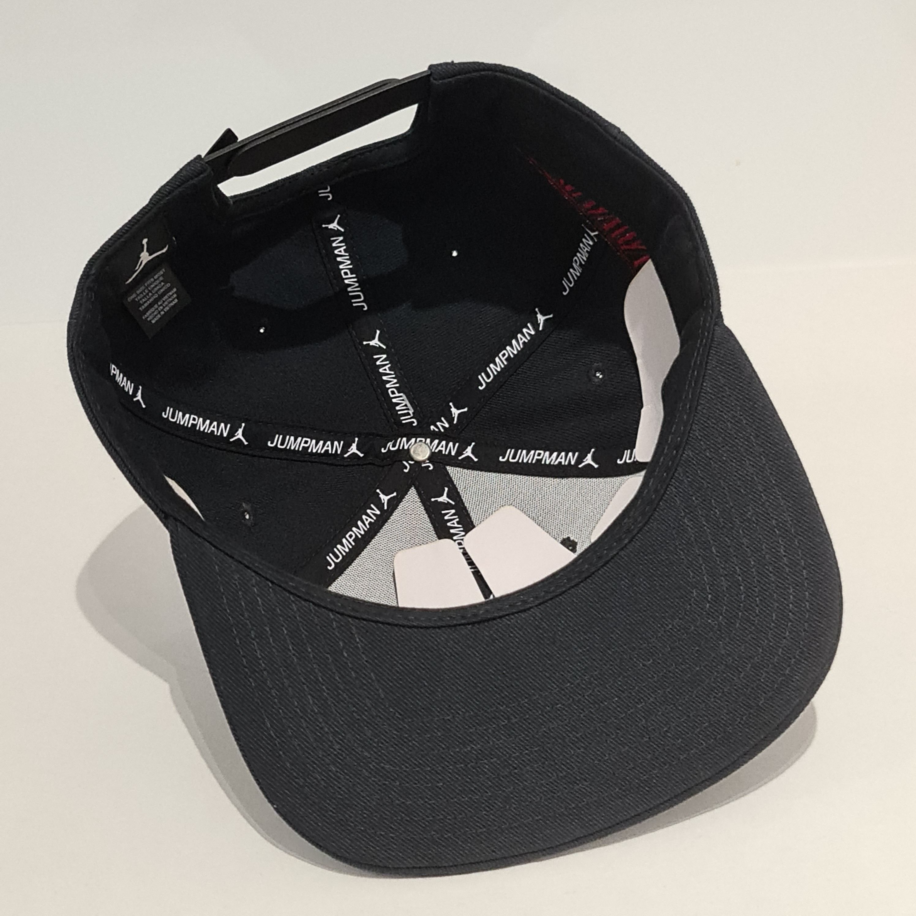 Jordan Brand Jordan Cap Snapback 'Banned' Black/Red Size ONE SIZE - 7 Thumbnail