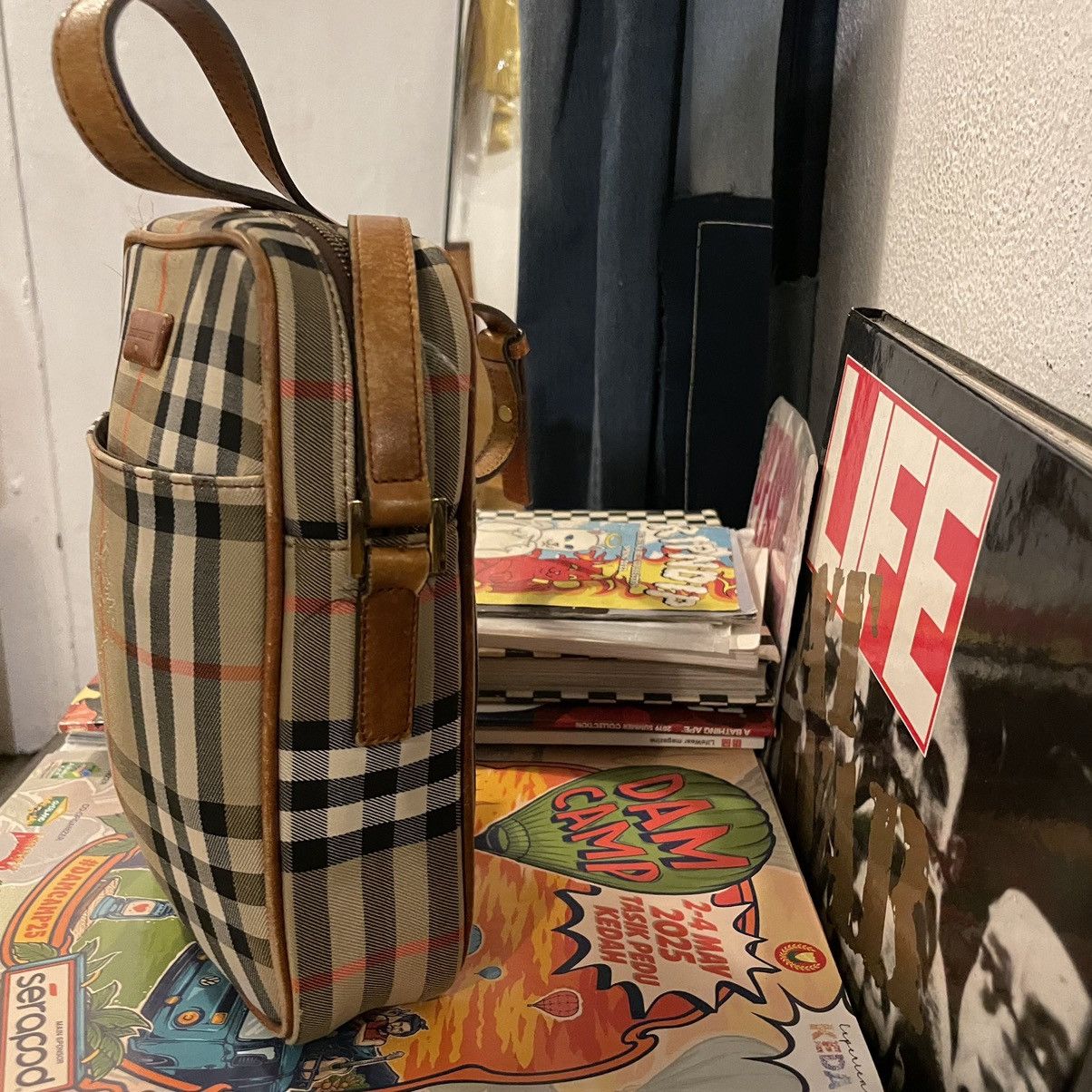 Burberry Burberry Nova Check Sling Bag Size ONE SIZE - 2 Thumbnail