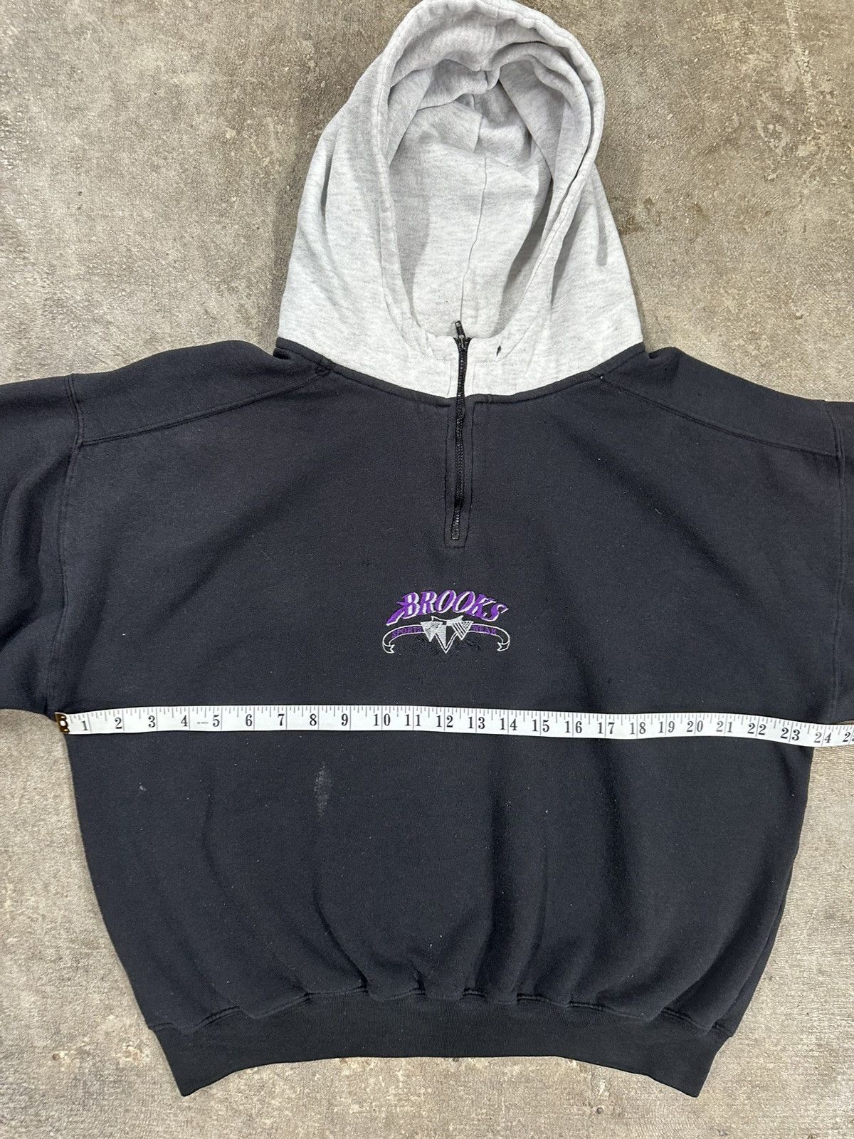 Brooks Vintage 90s Brooks Sports Embroidered Hoodie Size US S / EU 44-46 / 1 - 9 Thumbnail