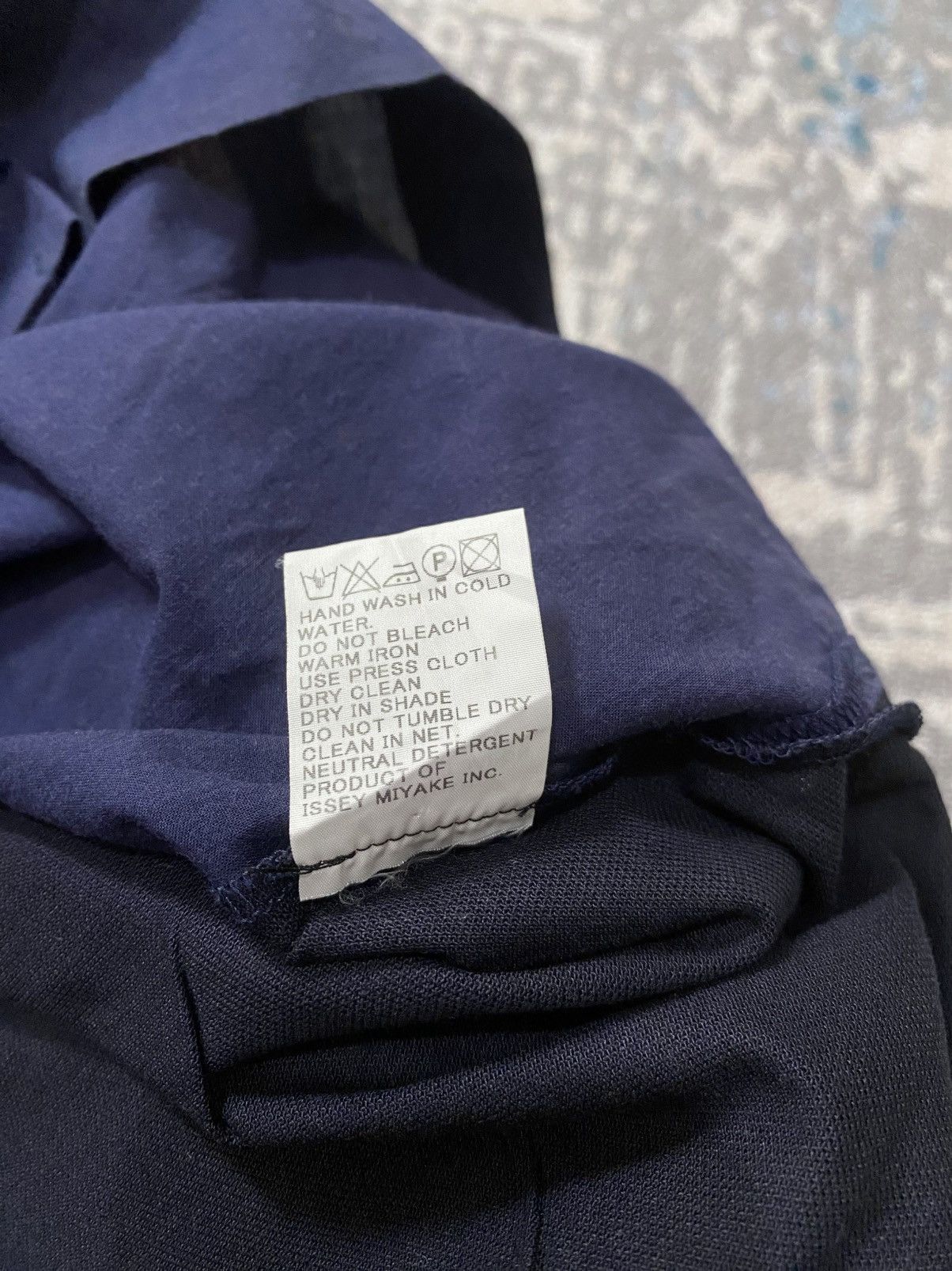 Issey Miyake Issey Miyake Hidden Button Two Tone Shirt Size US XL / EU 56 / 4 - 6 Thumbnail