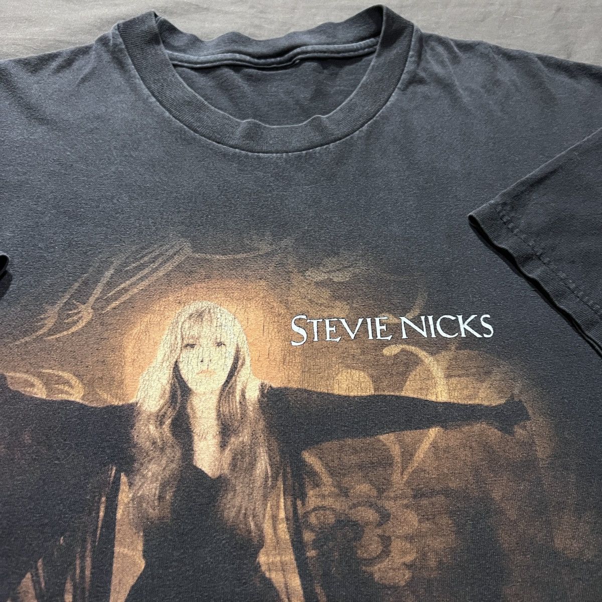 Band Tees Vintage 2001 Stevie Nicks Tour Concert Promo Tee L Faded Size US L / EU 52-54 / 3 - 7 Thumbnail