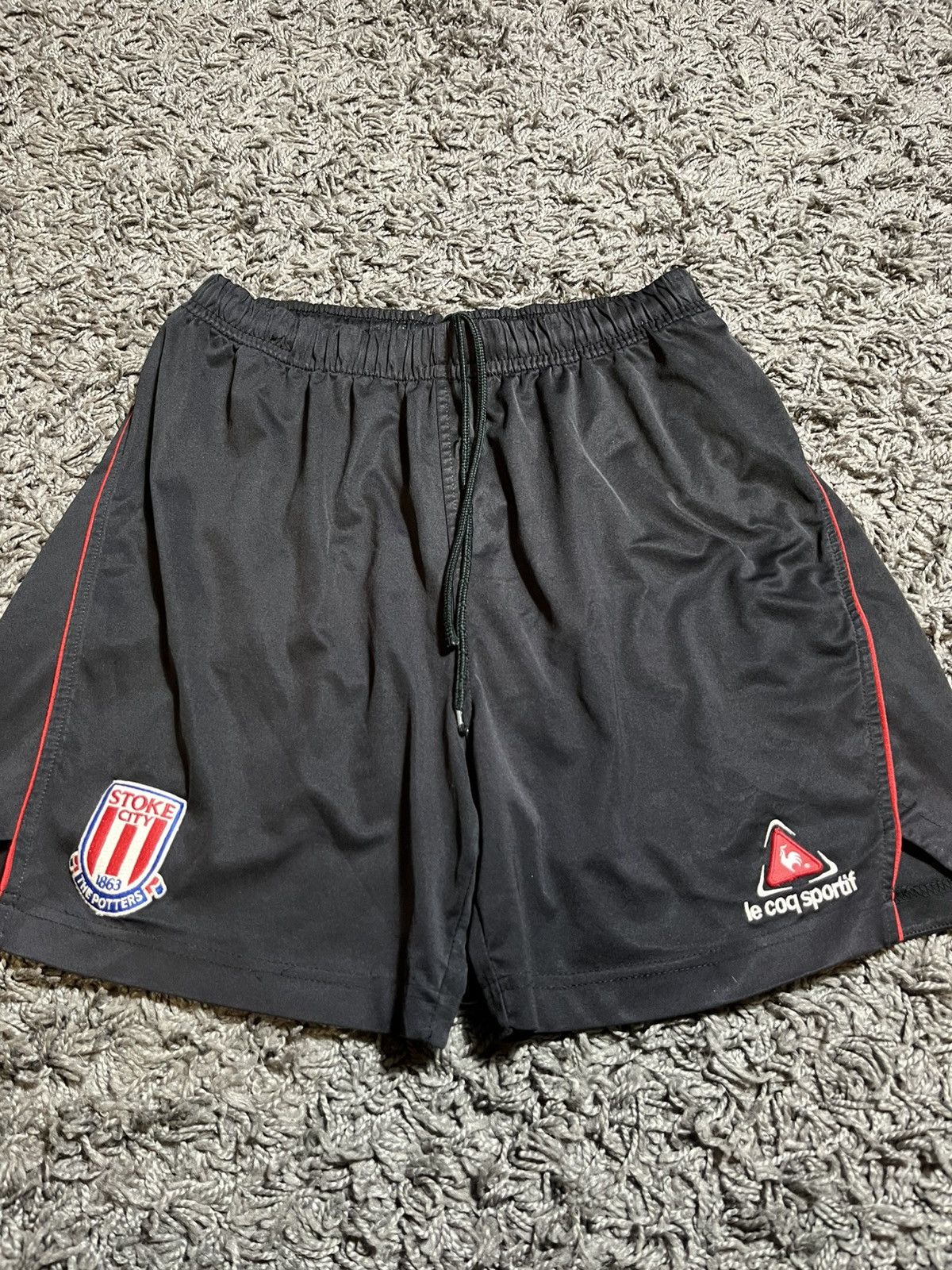 Le Coq Sportif LE COQ SPORTIF STOKE CITY TRIKOT FOOTBALL AWAY SHORTS Size US 30 / EU 46 - 2 Thumbnail