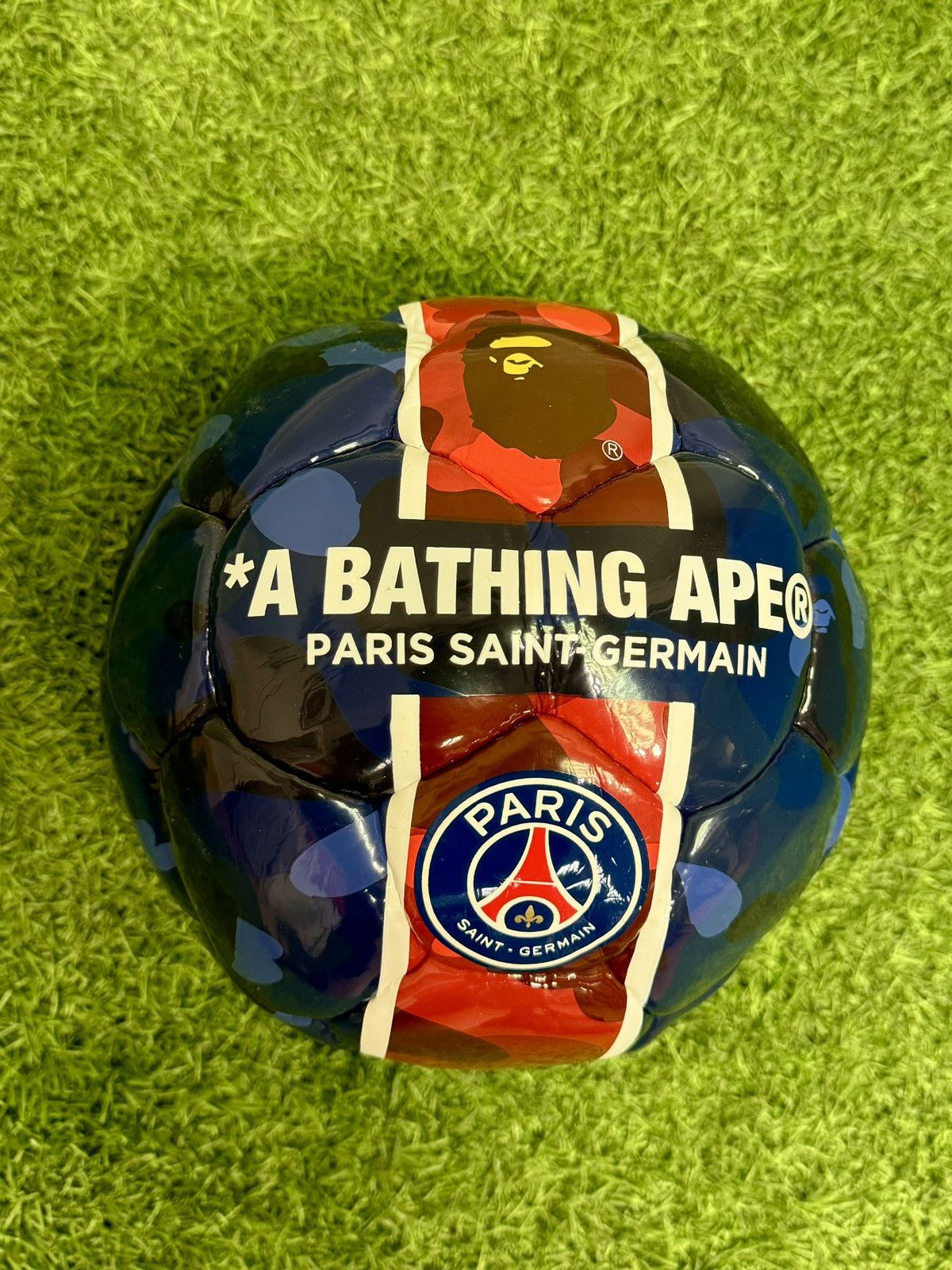 Bape Bape x PSG Soccer Ball Size ONE SIZE - 1 Thumbnail