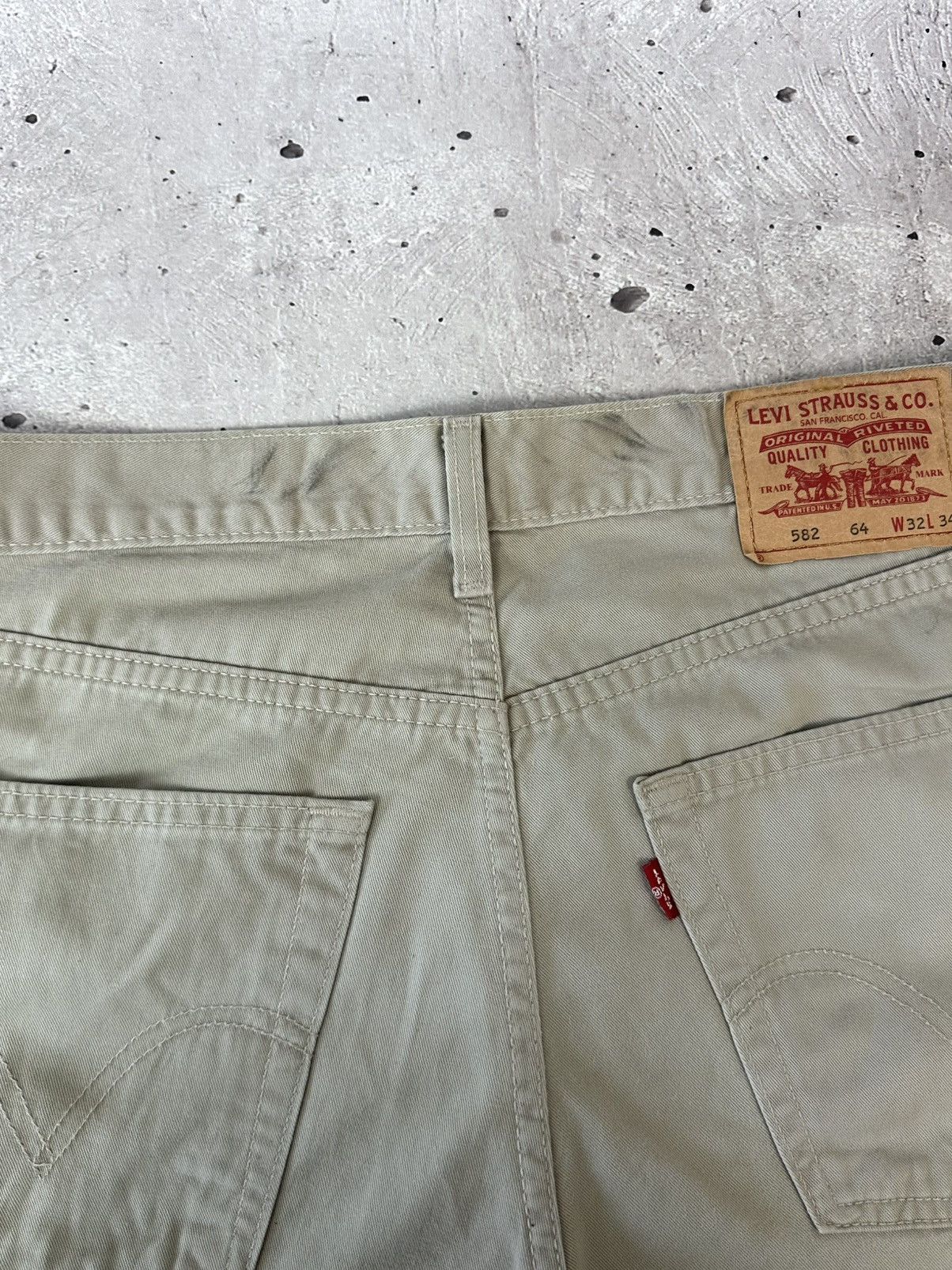 Levi's Levi’s 582 Vintage Beige Cotton Men’s Shorts Size US 32 / EU 48 - 12 Thumbnail