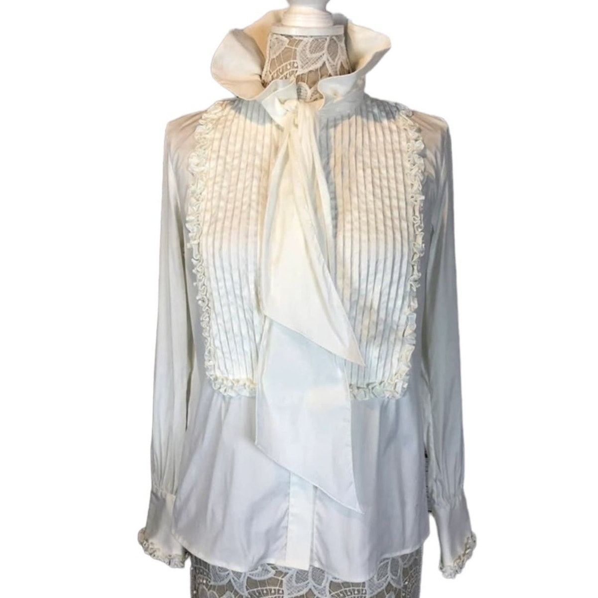 Etro ETRO white tuxedo blouse ruffled neck Victorian style small Size S / US 4 / IT 40 - 2 Thumbnail