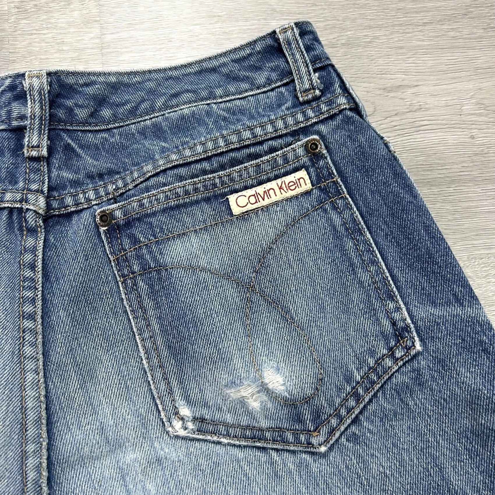 Calvin Klein VINTAGE Calvin Klein Jeans Womens 14 Blue High Rise Relaxed Wide Leg 32x31 USA Size 36" / US 14 / IT 50 - 6 Thumbnail